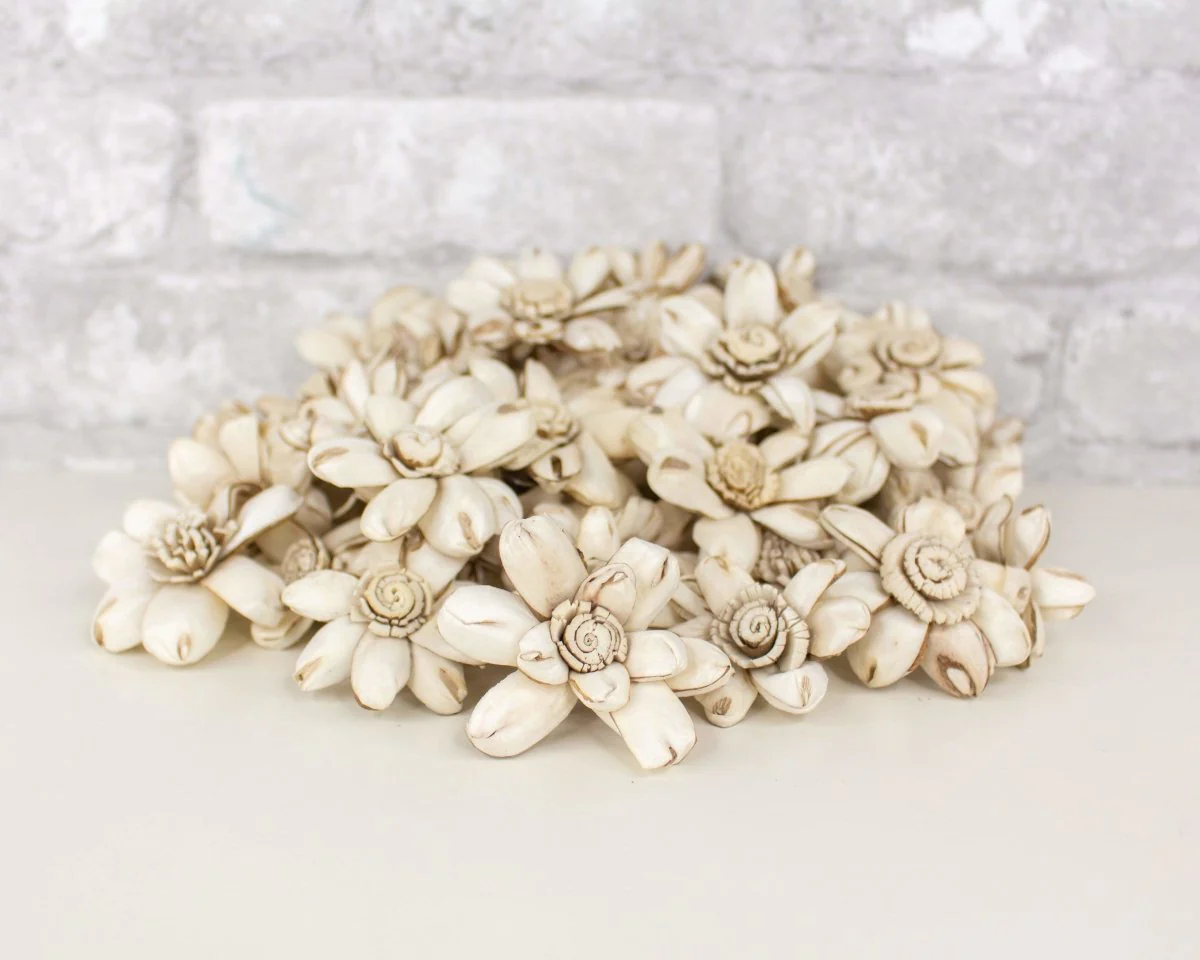 1.5" Distressed Daisy - 50 Pack - Image 3