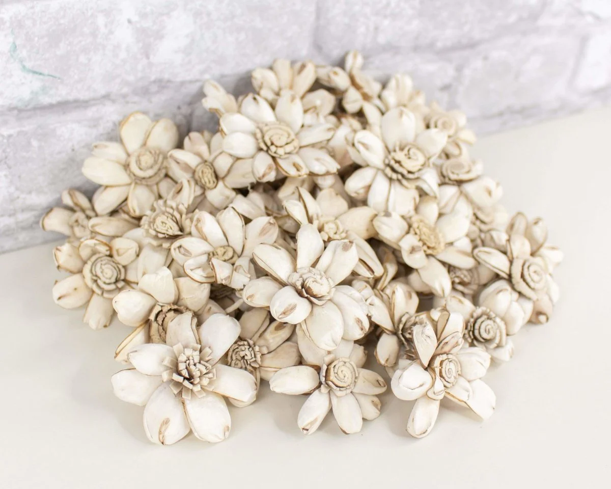 1.5" Distressed Daisy - 50 Pack - Image 5