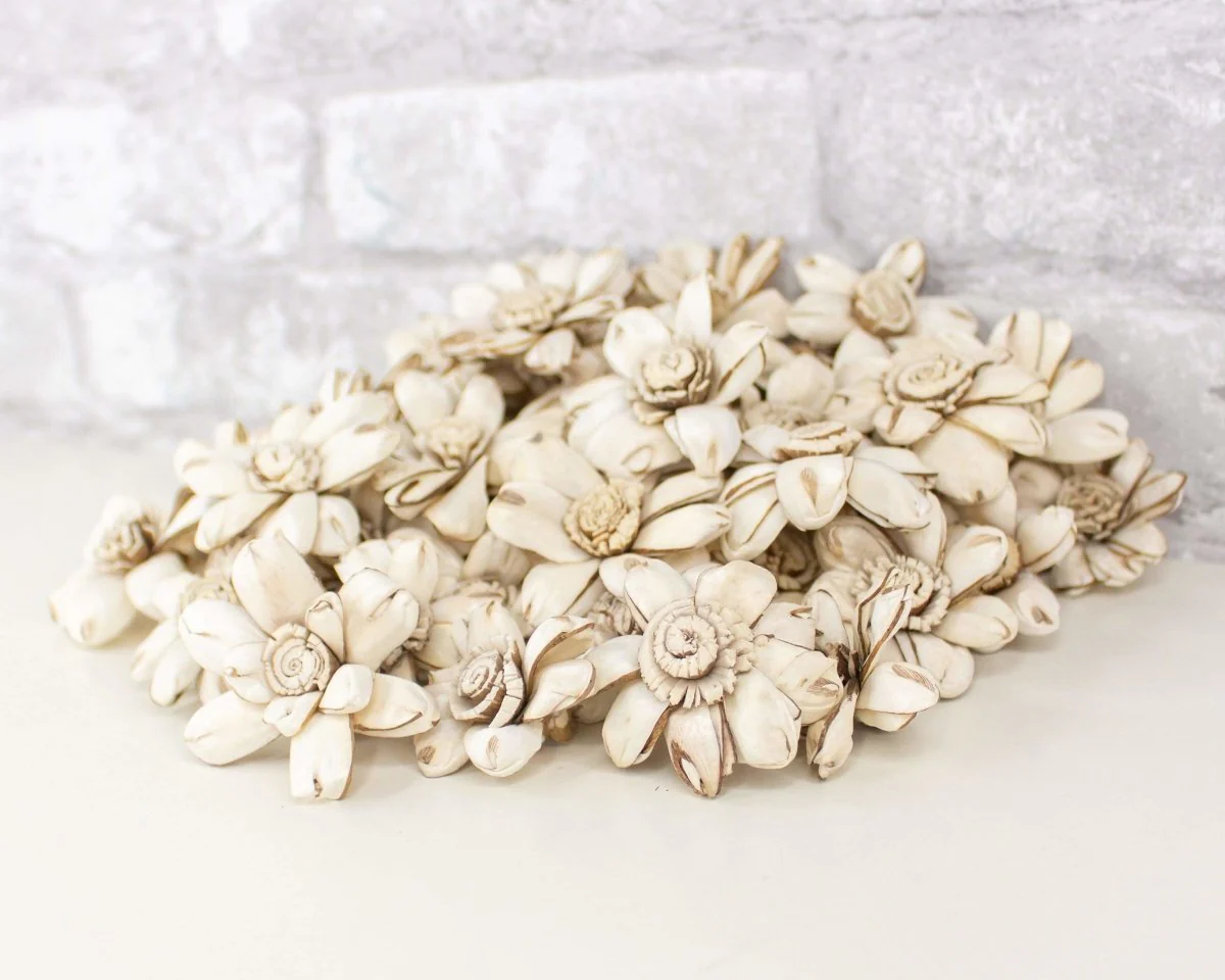 1.5" Distressed Daisy - 50 Pack - Image 6