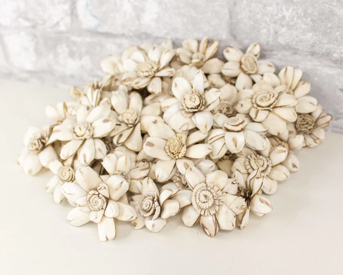 1.5" Distressed Daisy - 50 Pack - Image 8
