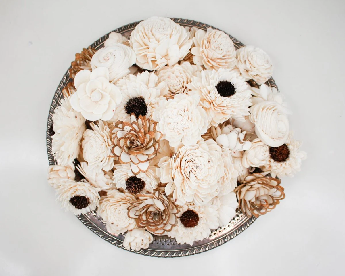 100 Random Assorted Wood Flowers - Image 12