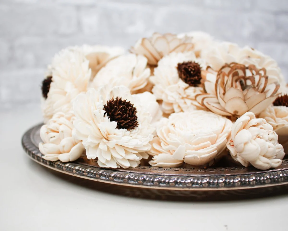 100 Random Assorted Wood Flowers - Image 14