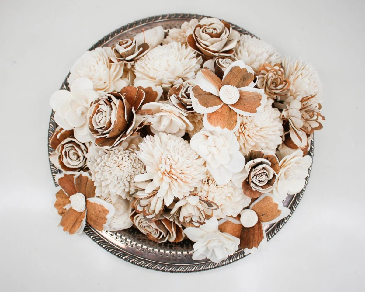 100 Random Assorted Wood Flowers - Image 15