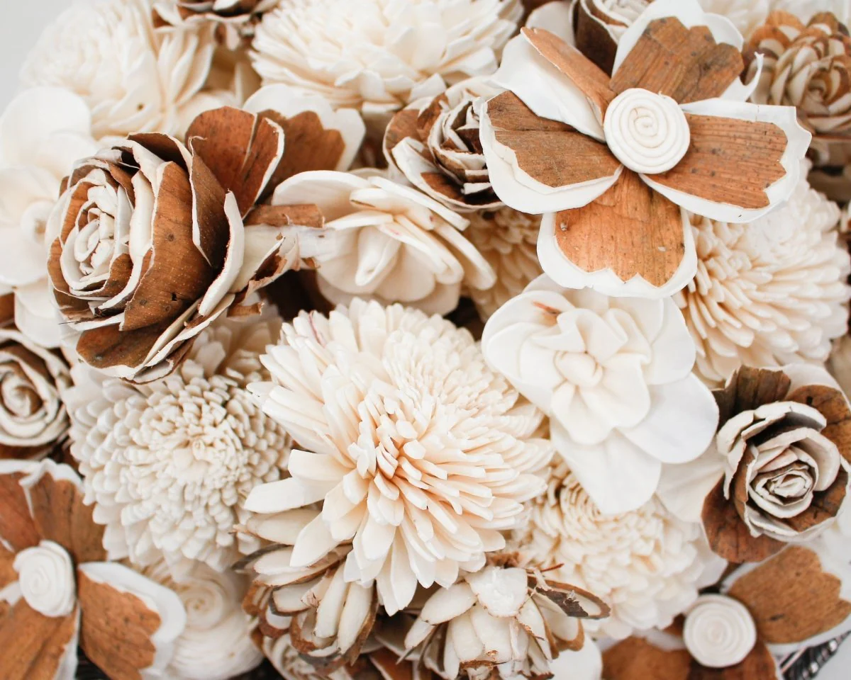 100 Random Assorted Wood Flowers - Image 8