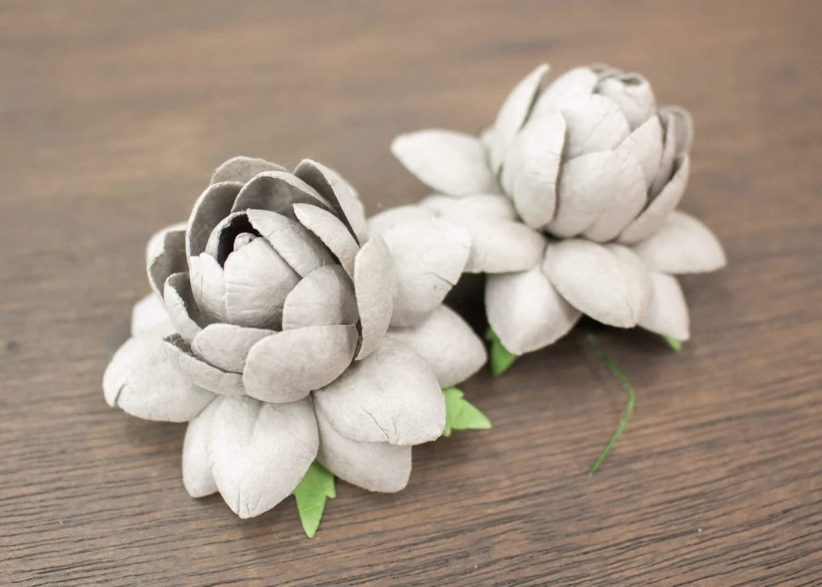 2" Mulberry Wood Flower - Grey (5 Pack) - Image 2