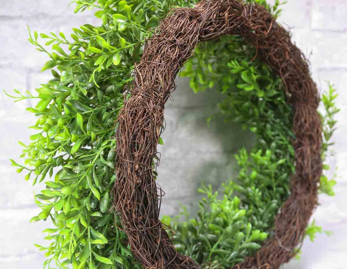 20" Boxwood Wreath - Image 3