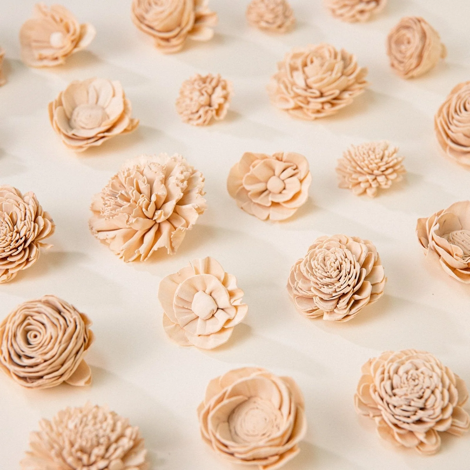 25-Pack of Ivory-Colored Mixed Flowers - Image 2