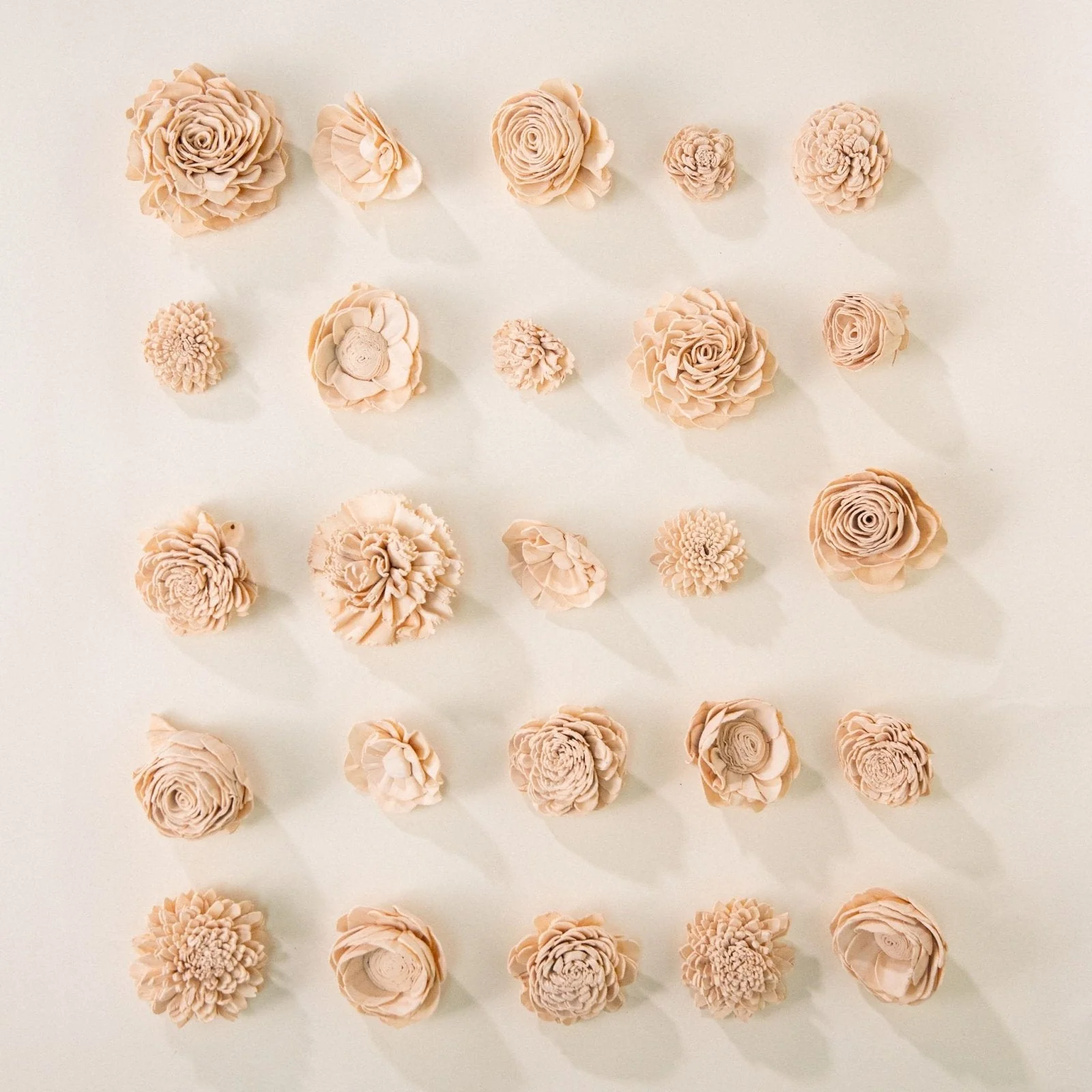 25-Pack of Ivory-Colored Mixed Flowers - Image 3
