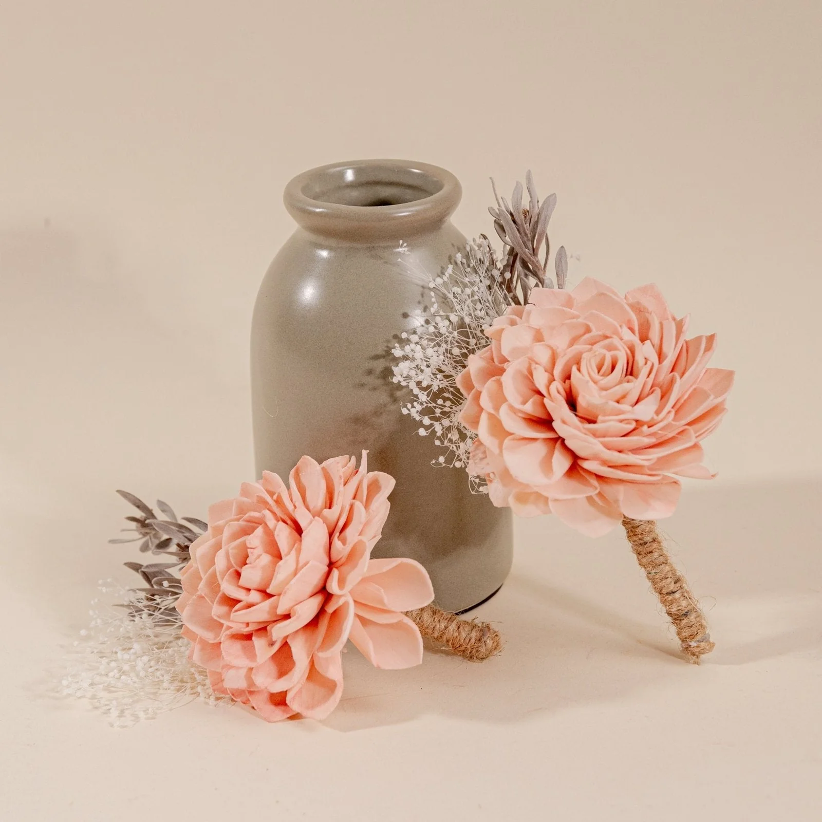 Bashful Beauty Father's Boutonniere (Set of 2)