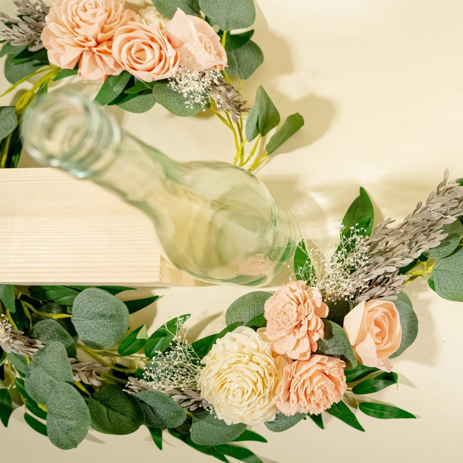 Bashful Beauty Garland - Image 11