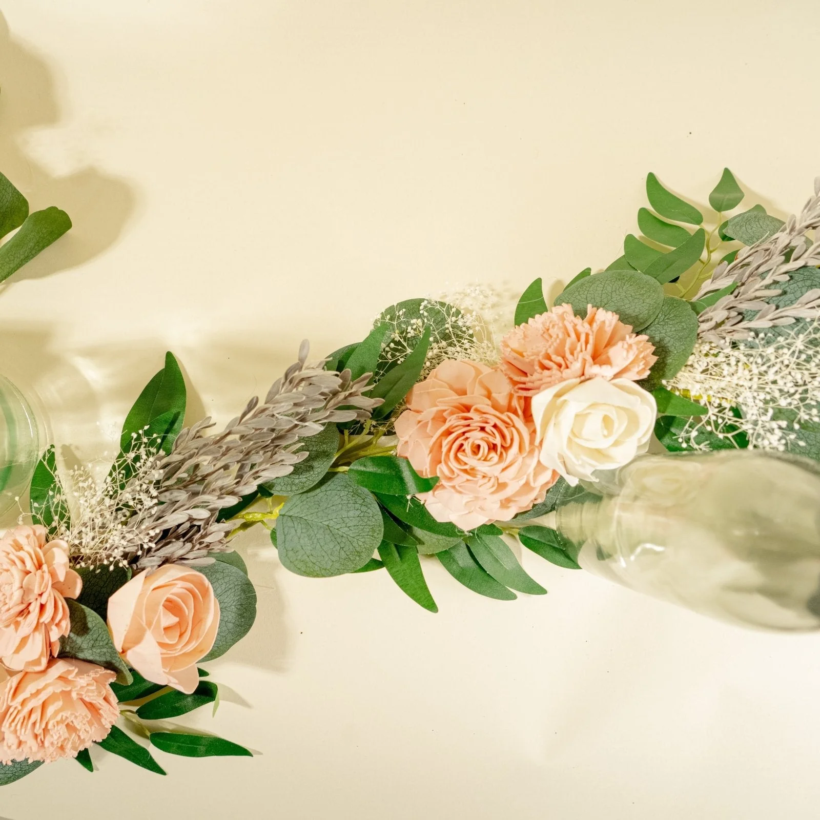 Bashful Beauty Garland - Image 3