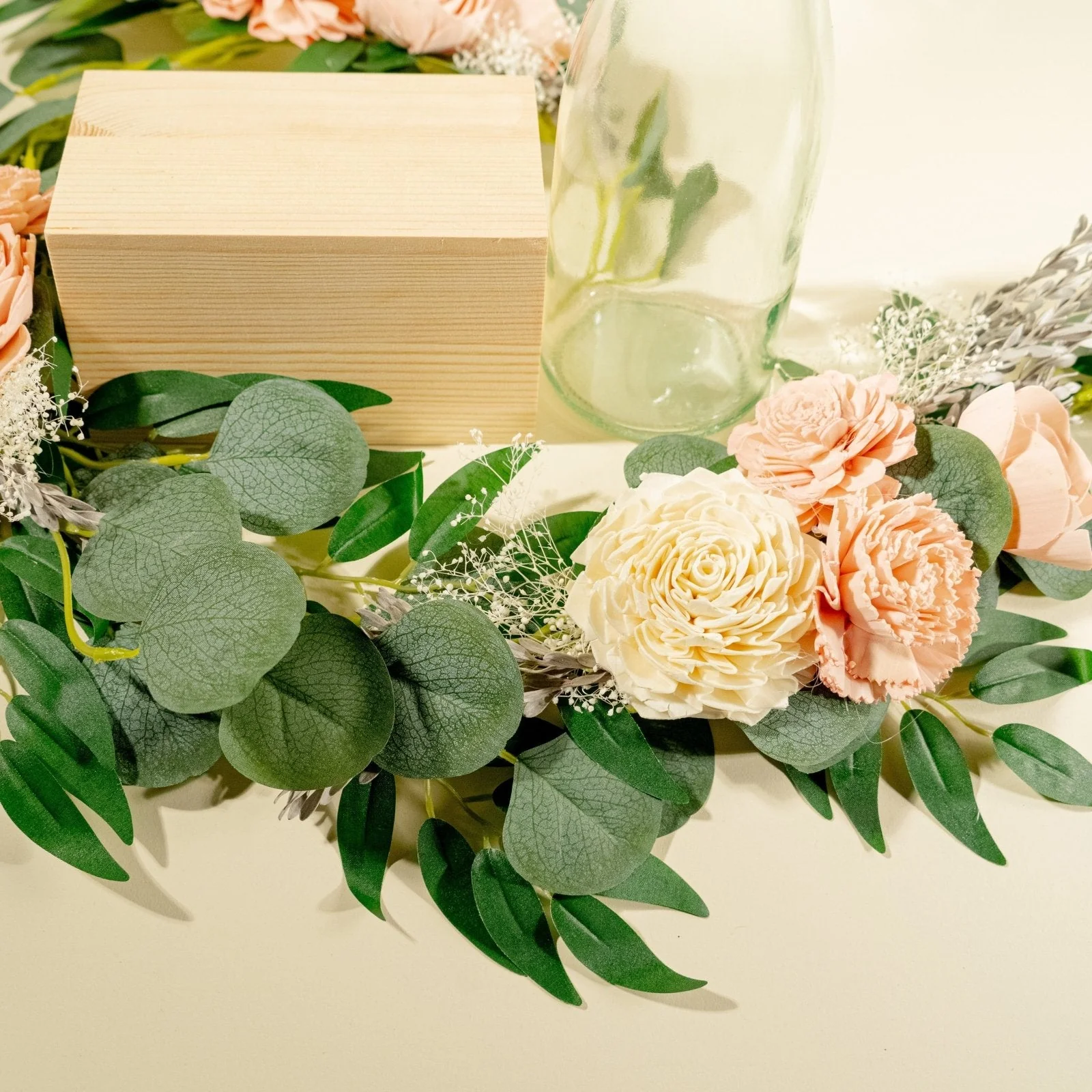 Bashful Beauty Garland - Image 4