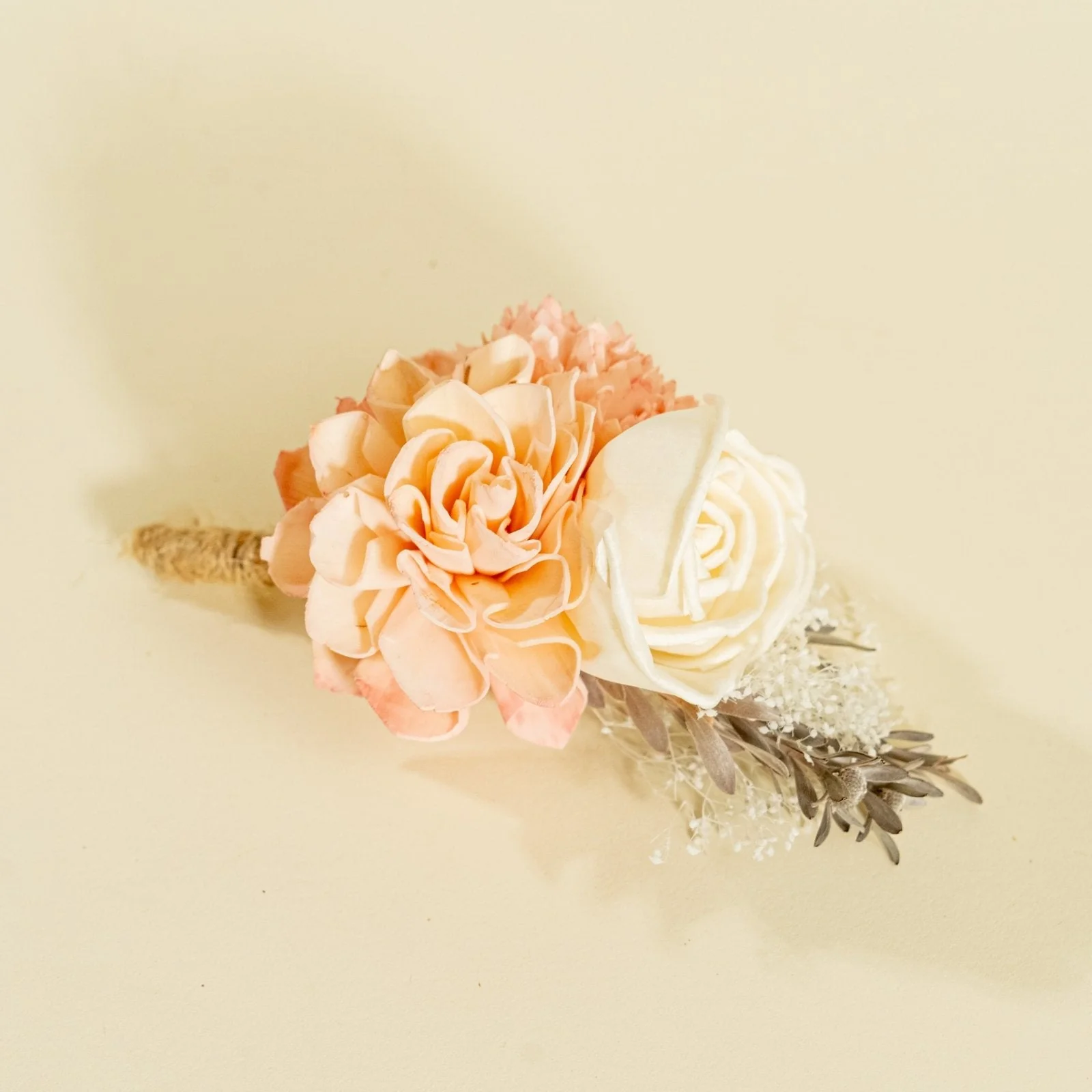 Bashful Beauty Groom's Boutonniere - Image 4