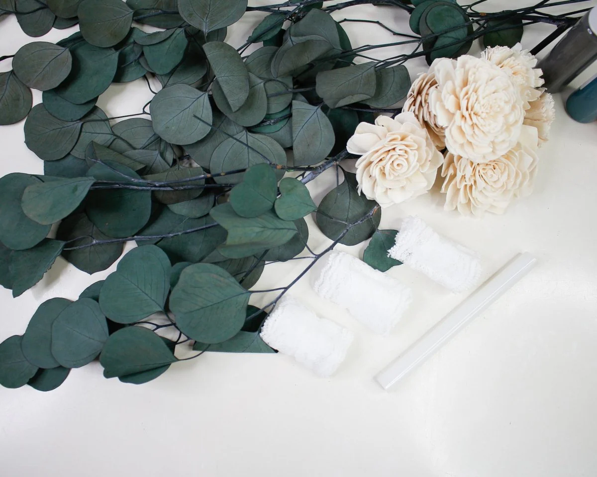 Black Forest Corsage (Set of 3) - Image 4