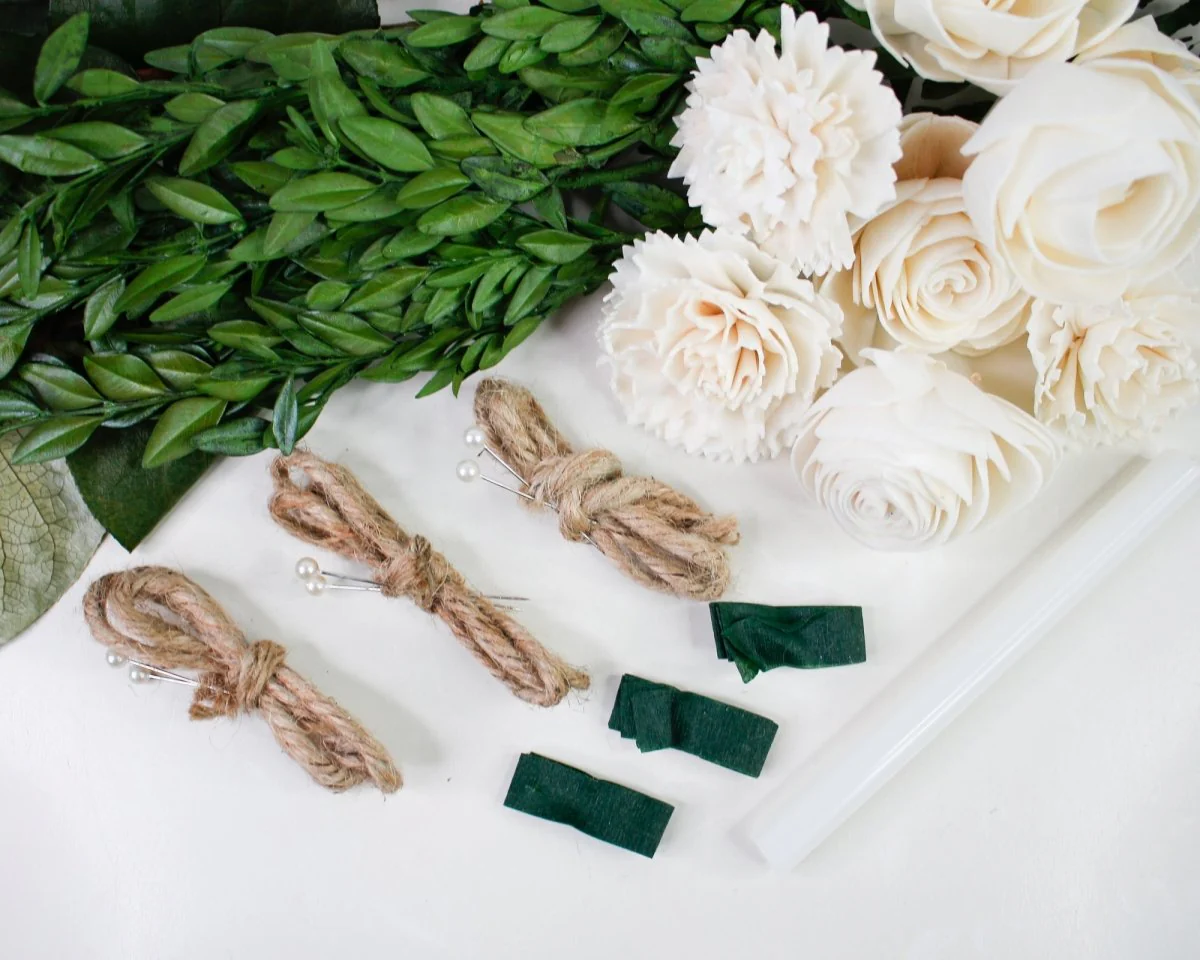 Botanical Beauty Boutonniere (Set of 3) - Image 4
