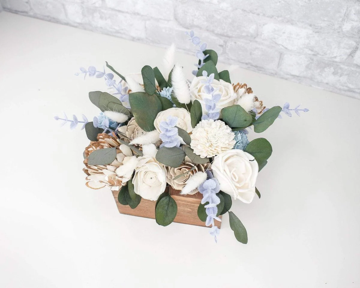 Charming Centerpiece - Image 3