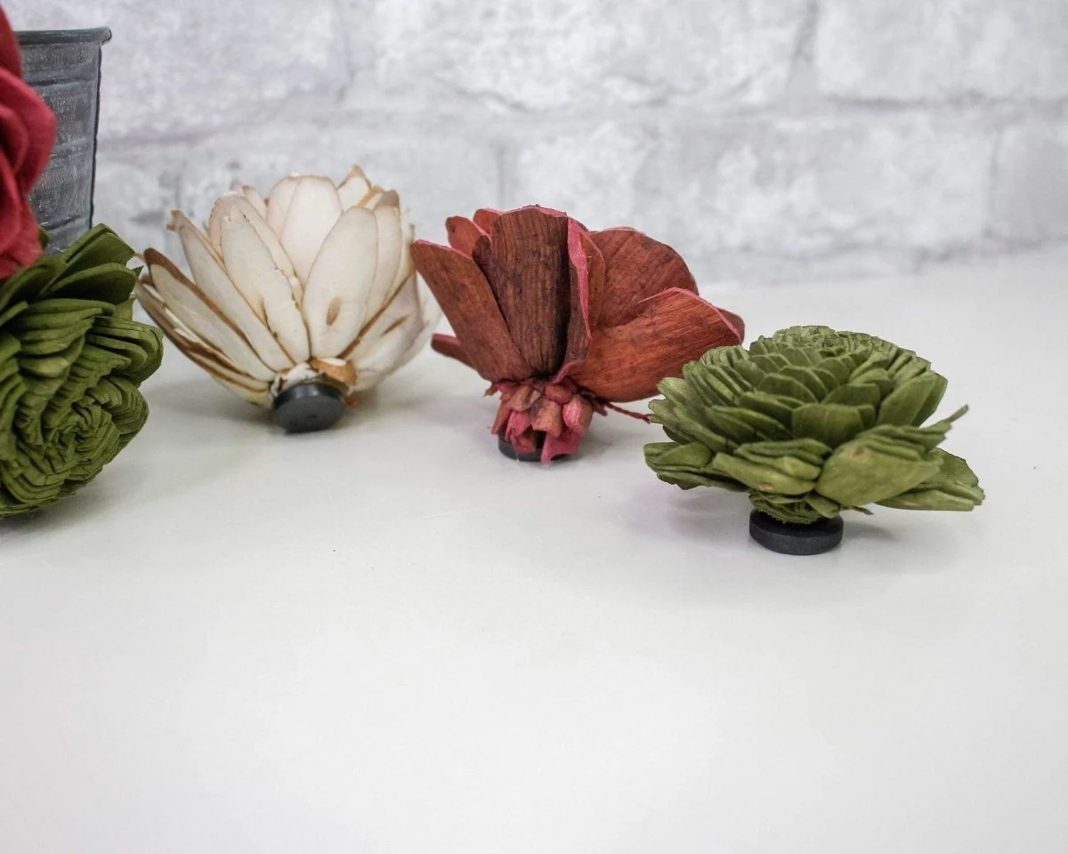 Christmas Wood Flower Magnet Kit - Image 3