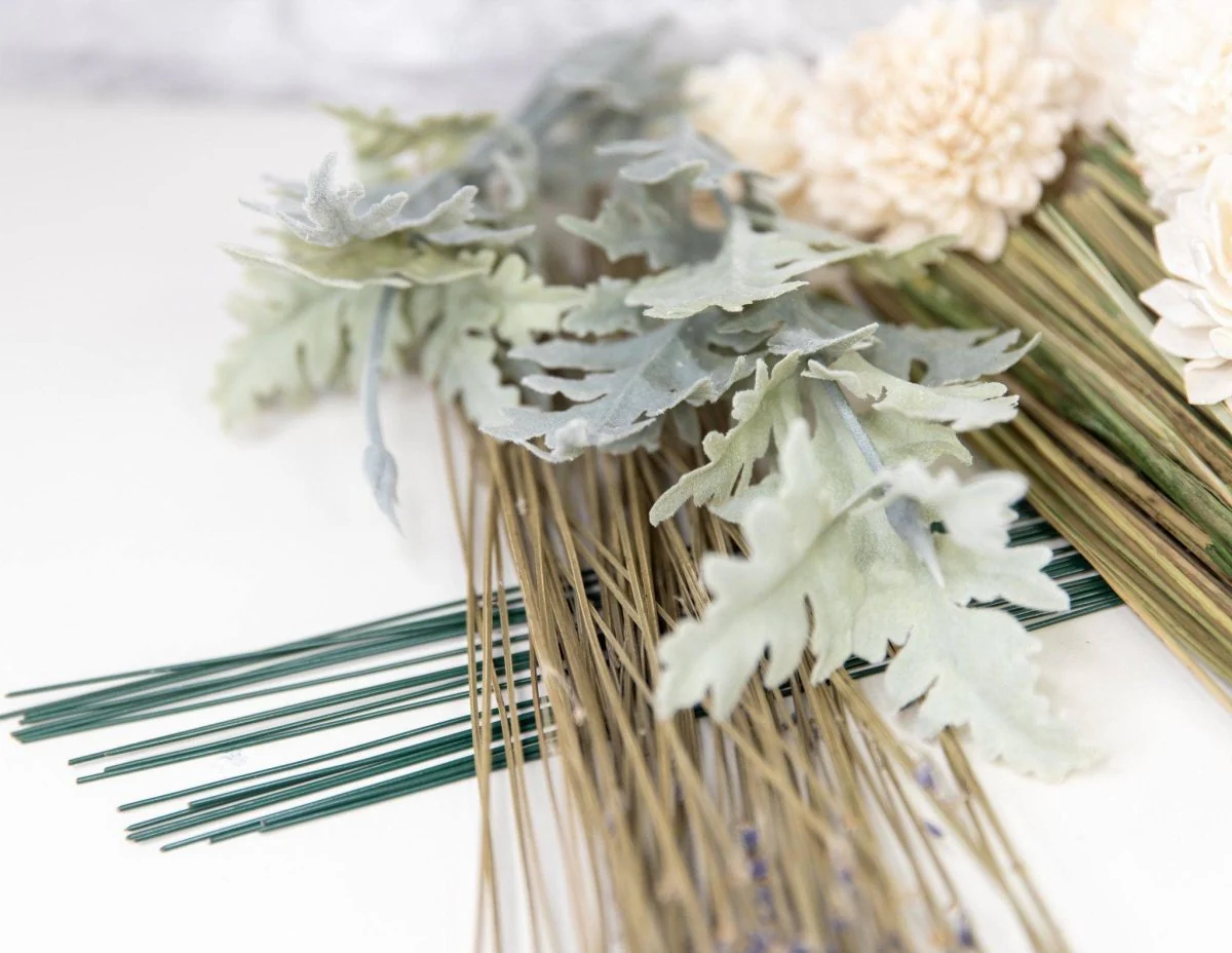 Constance Mini Bouquet - Image 5