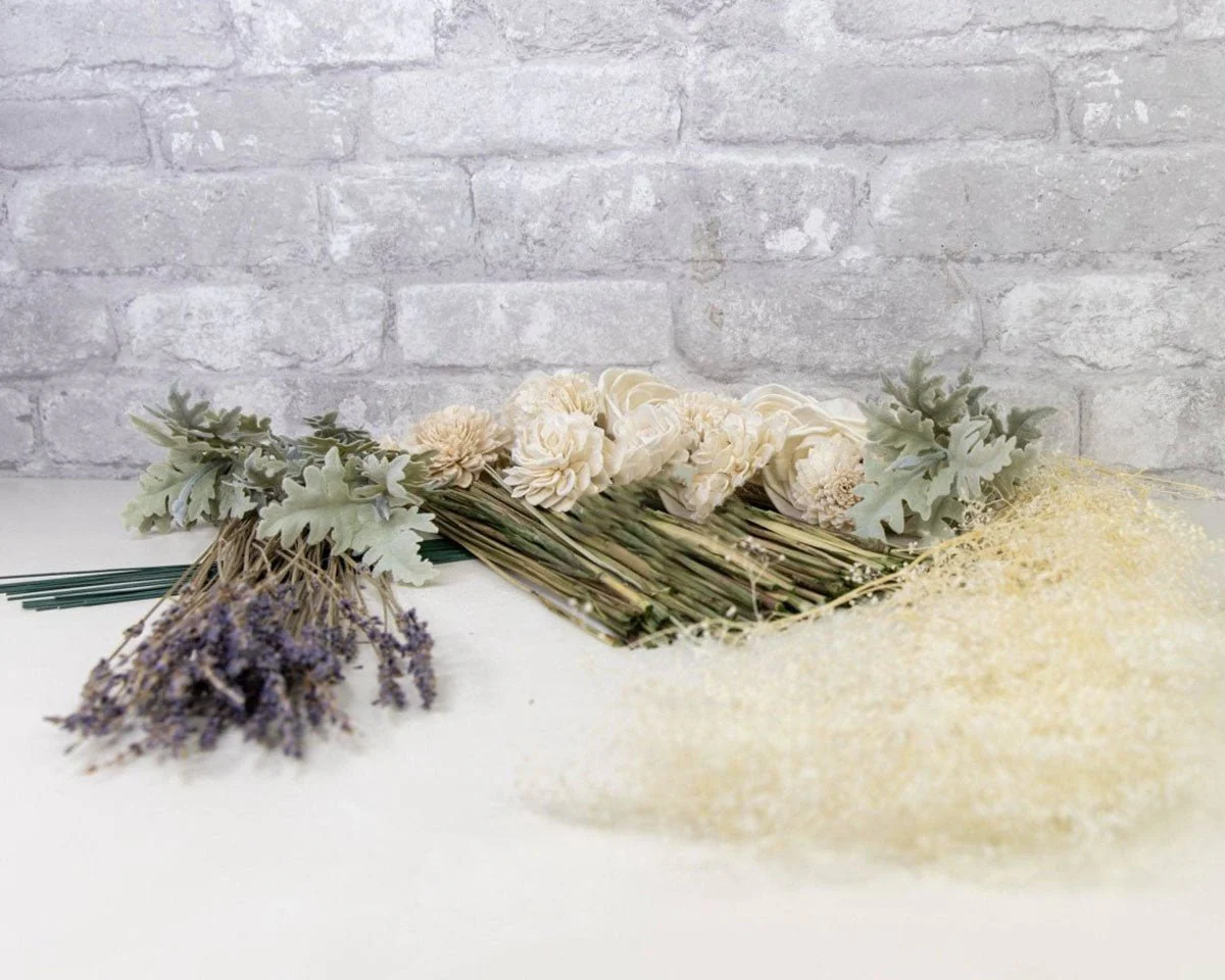 Constance Mini Bouquet - Image 7