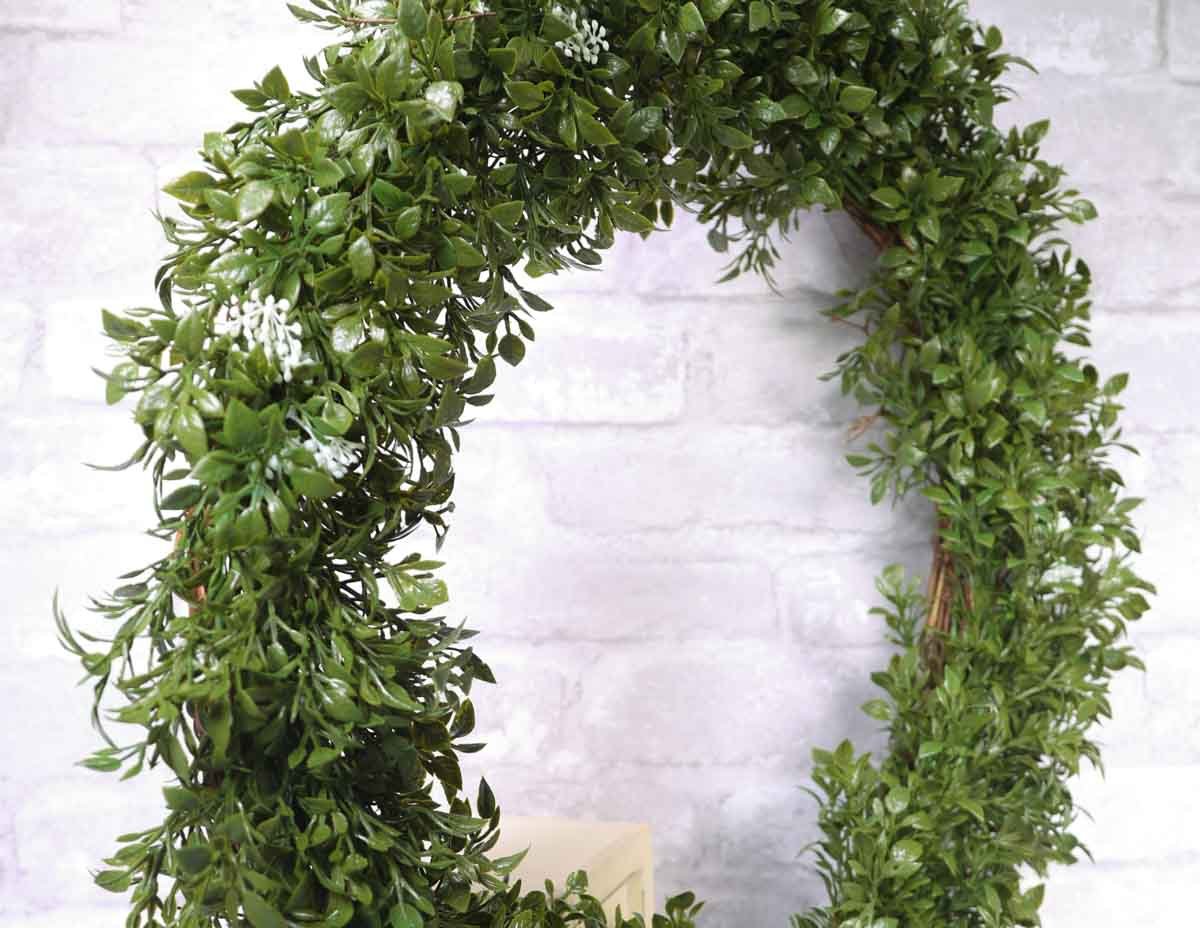 22" Wreath With White Flowers - Image 4