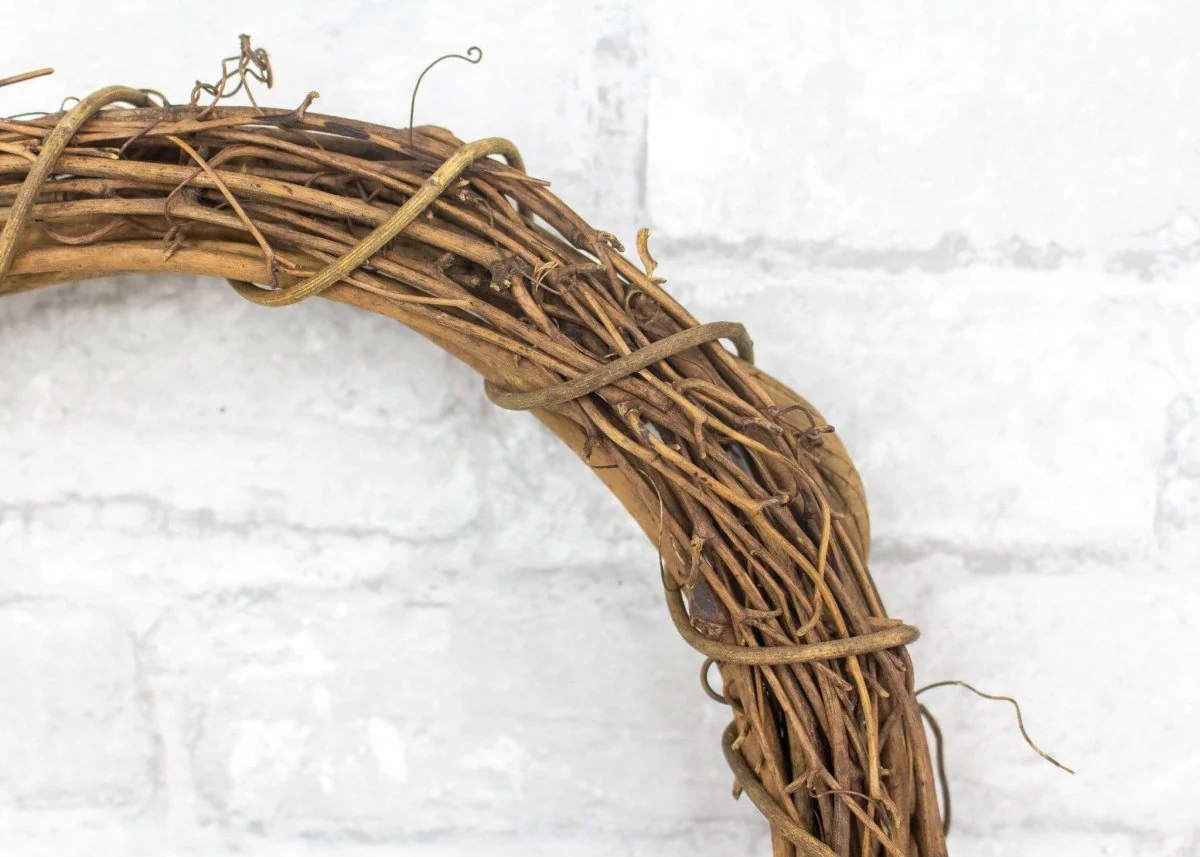 Grapevine Wreath - 10 inch - Image 2