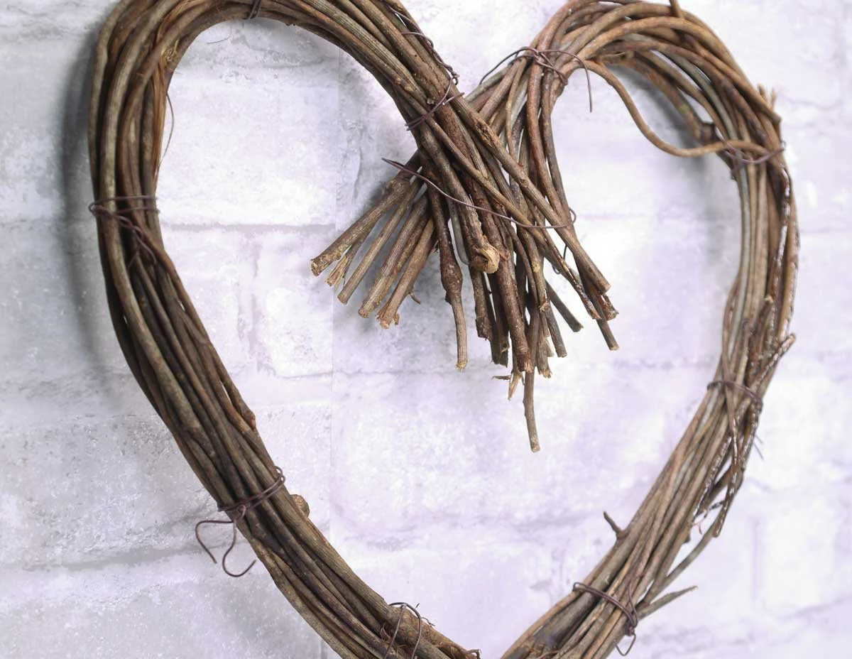 Heart Shaped Grapevine Wreath - Image 3