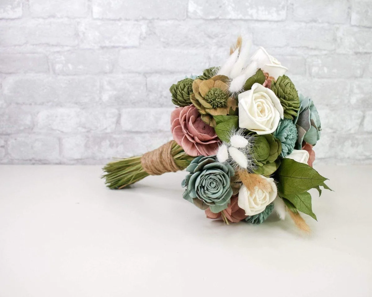 Lakeside Bouquet - Image 2