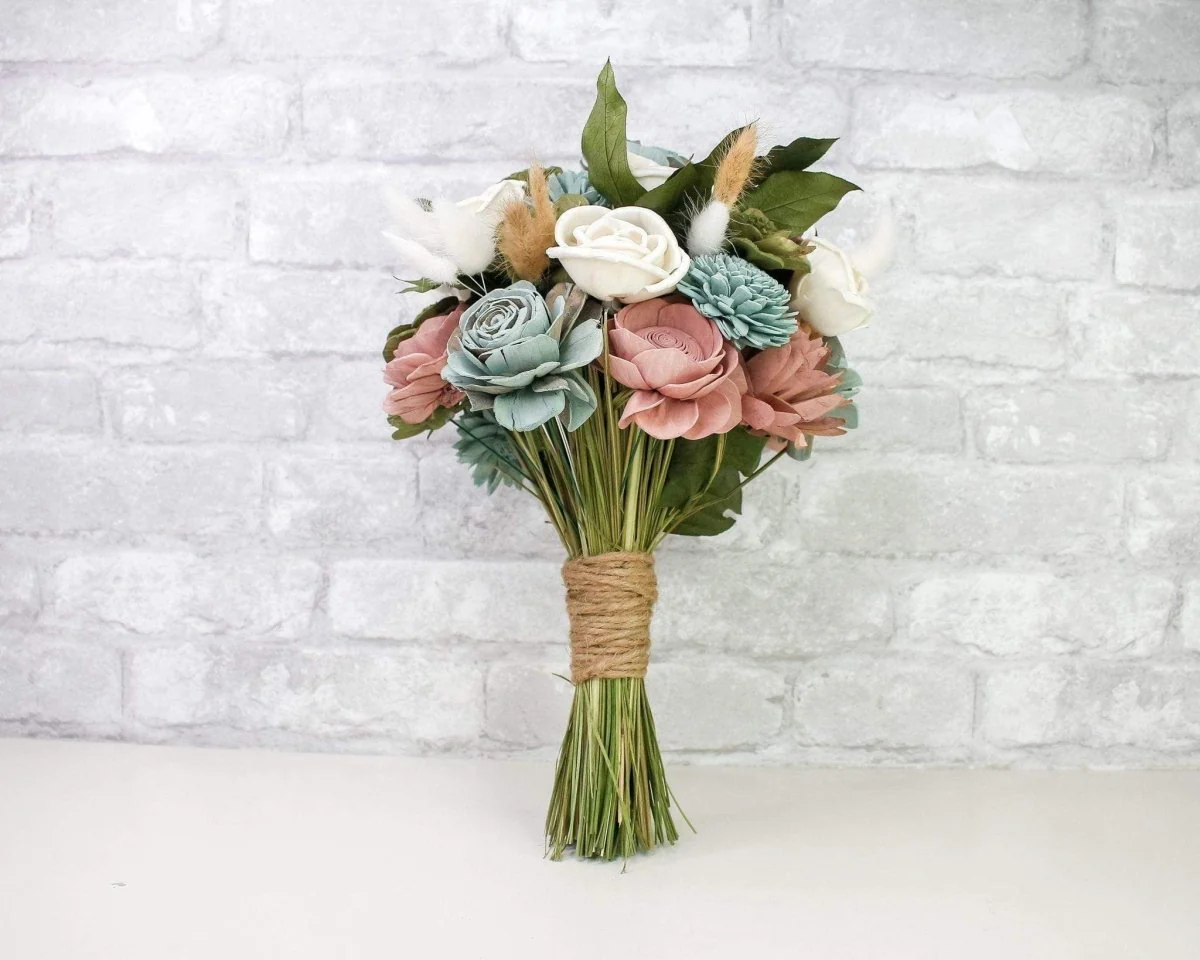 Lakeside Bouquet - Image 3