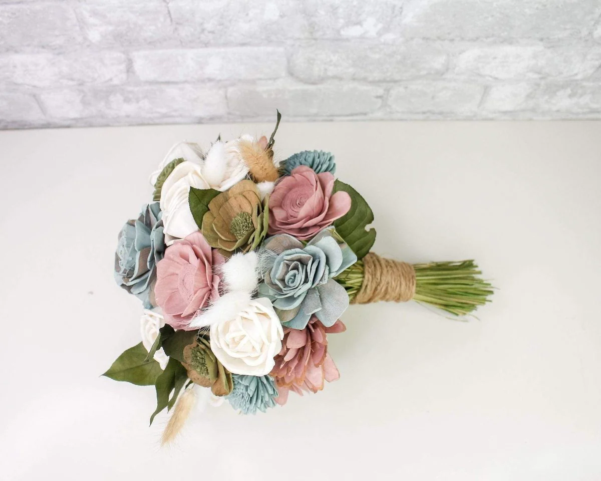 Lakeside Bouquet - Image 4