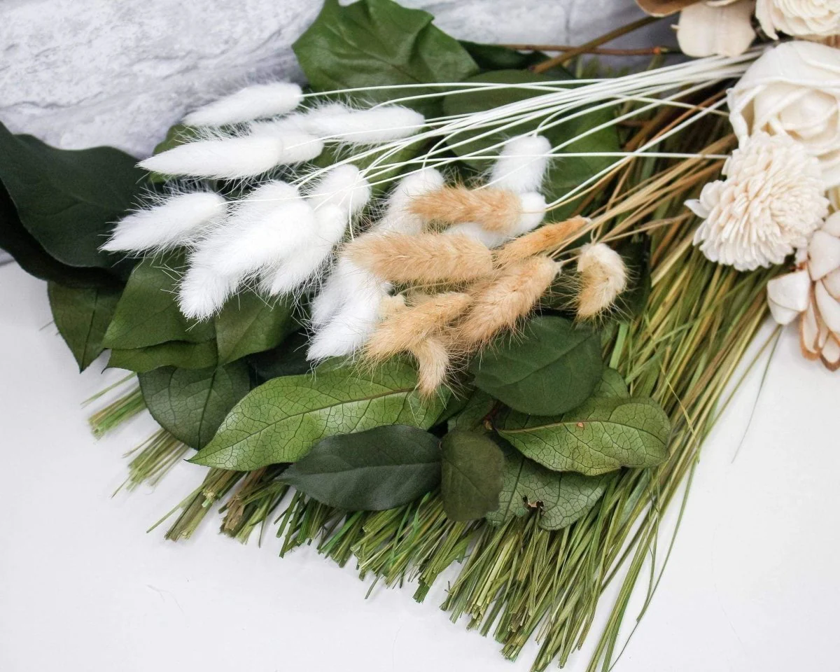 Lakeside Bouquet - Image 7