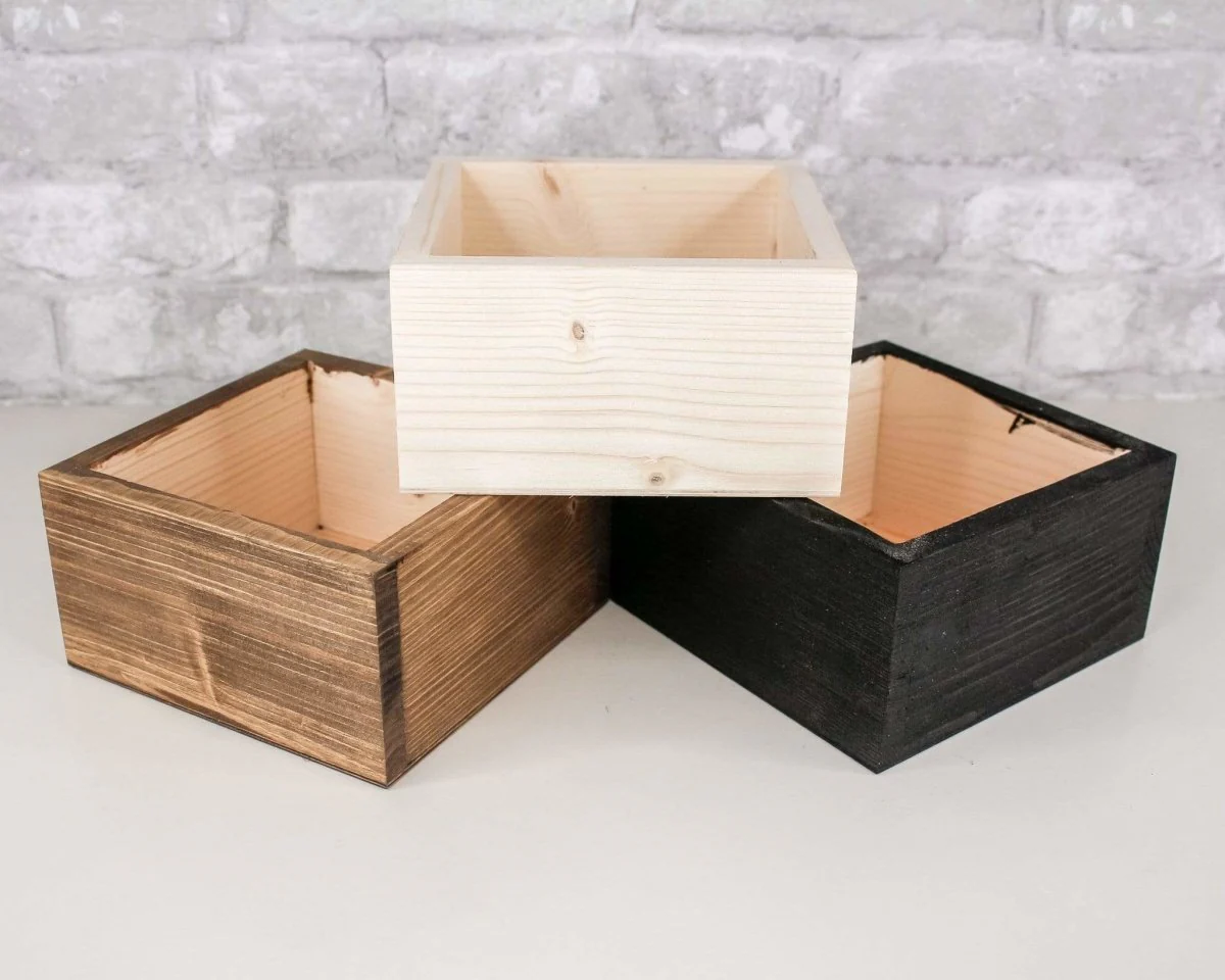 Large Square Centerpiece Box - Image 14