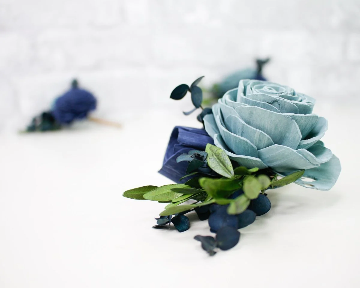 Lincoln Bay Boutonniere (Set of 3)* - Image 2