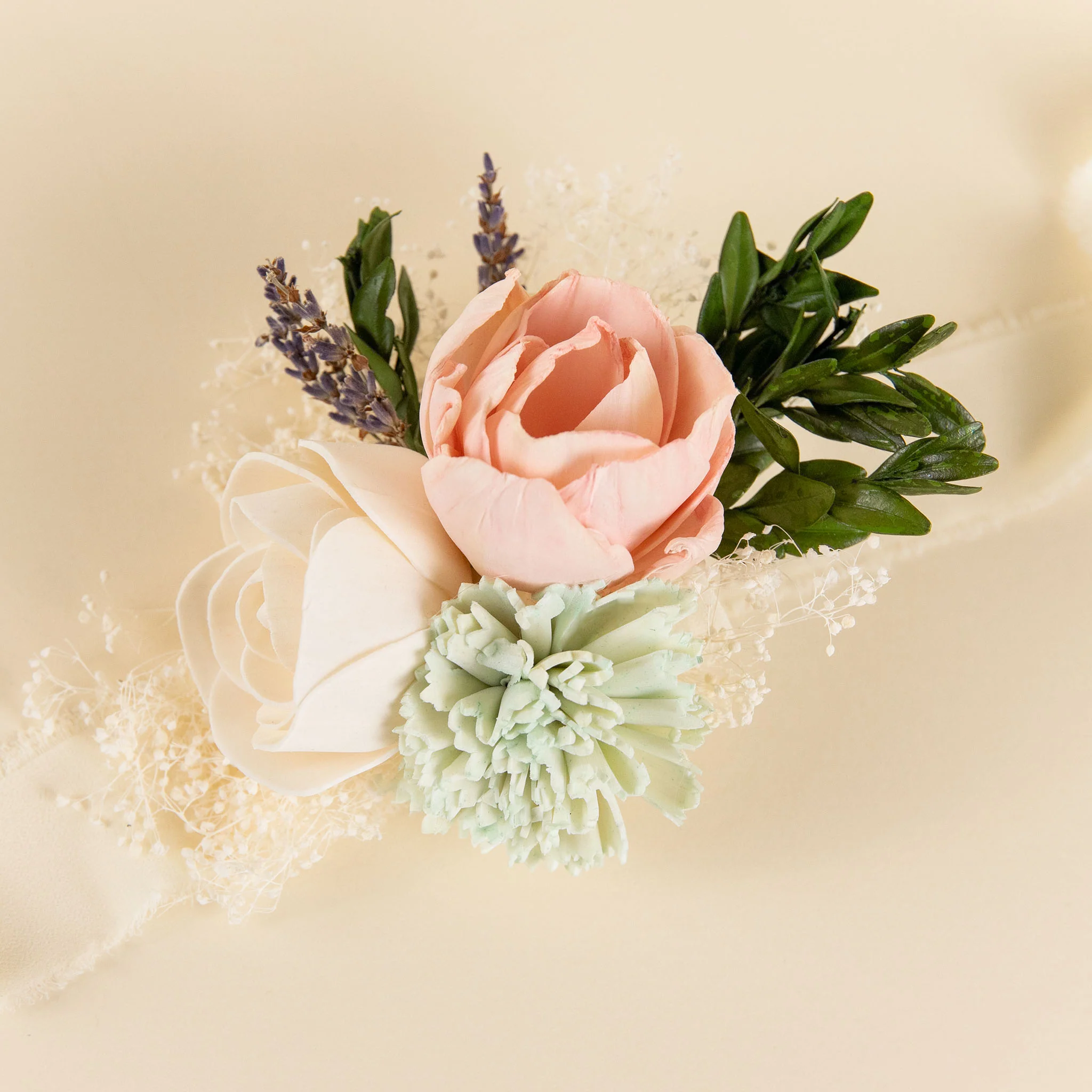 Luxe Aura Simple Corsage* - Image 3