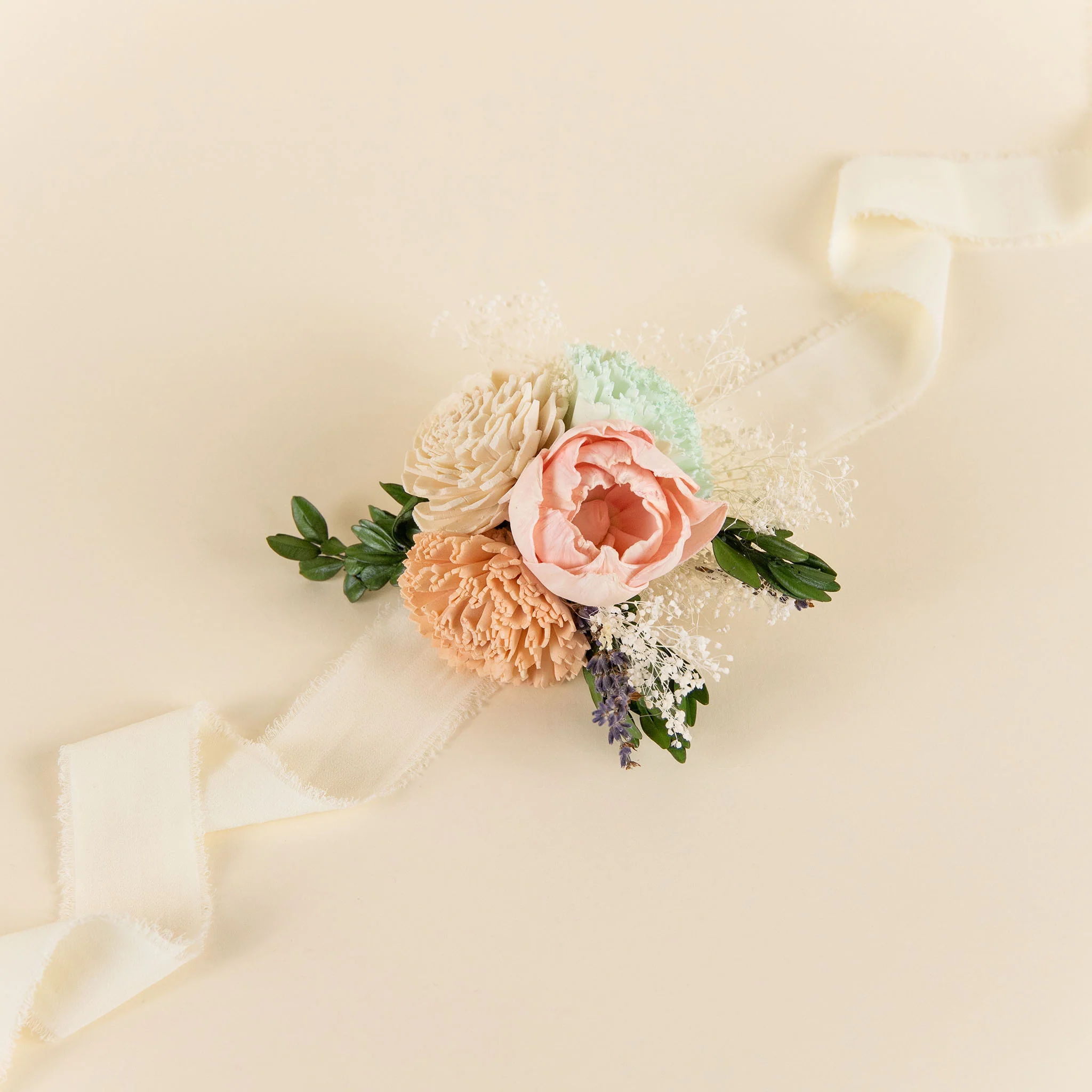 Luxe Aura Special Corsage - Image 3