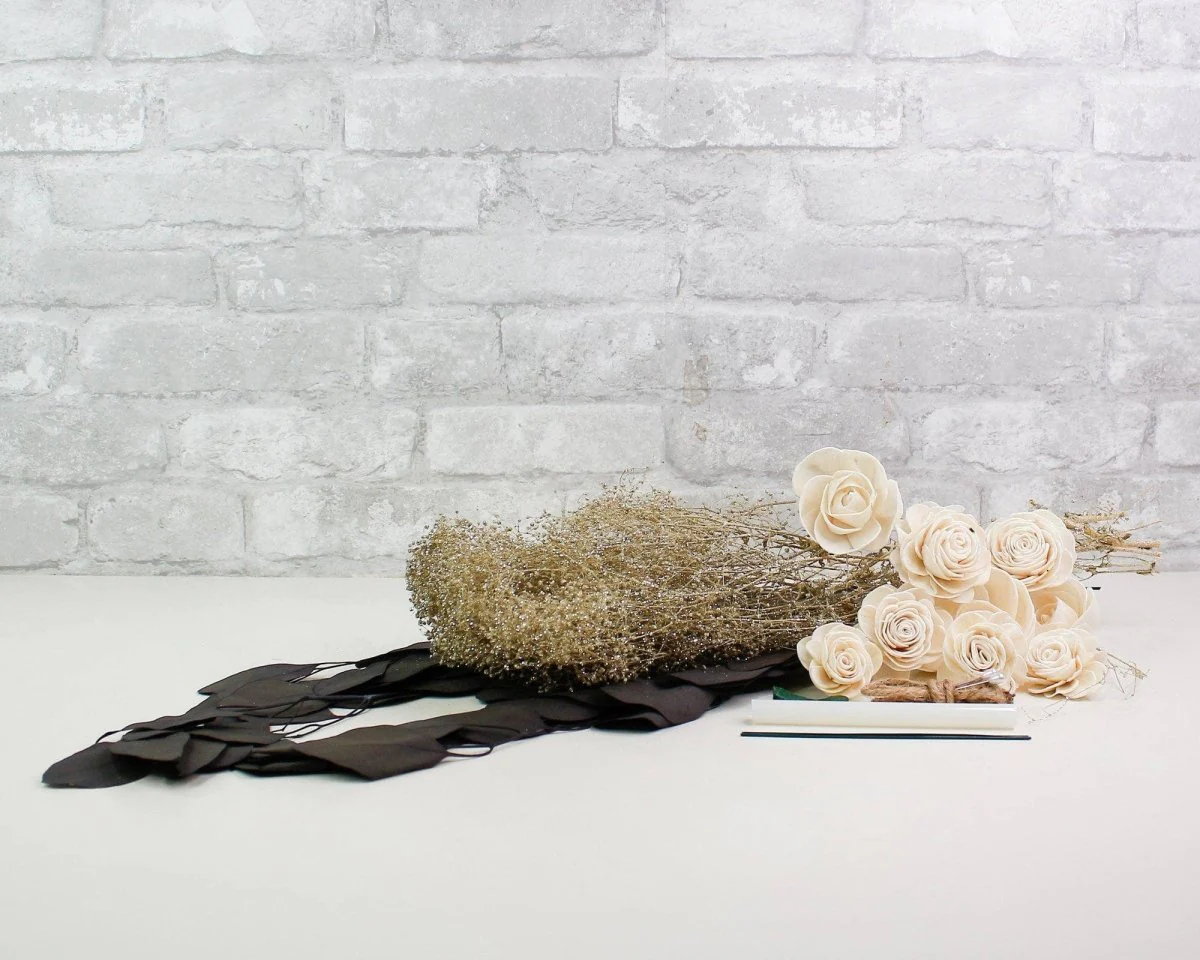 Melrose Magic Boutonniere (Set of 3) - Image 14
