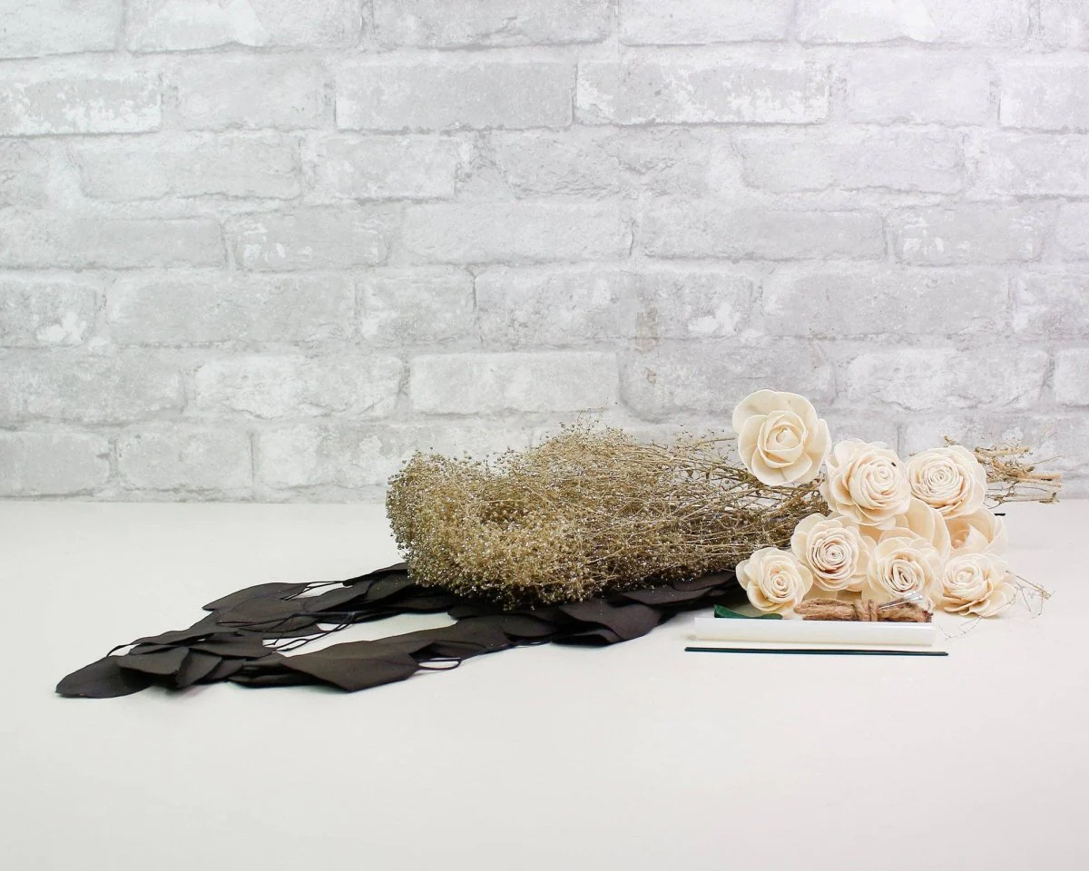 Melrose Magic Boutonniere (Set of 3)* - Image 10