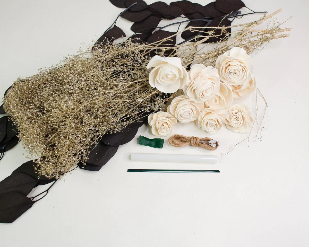 Melrose Magic Boutonniere (Set of 3)* - Image 11