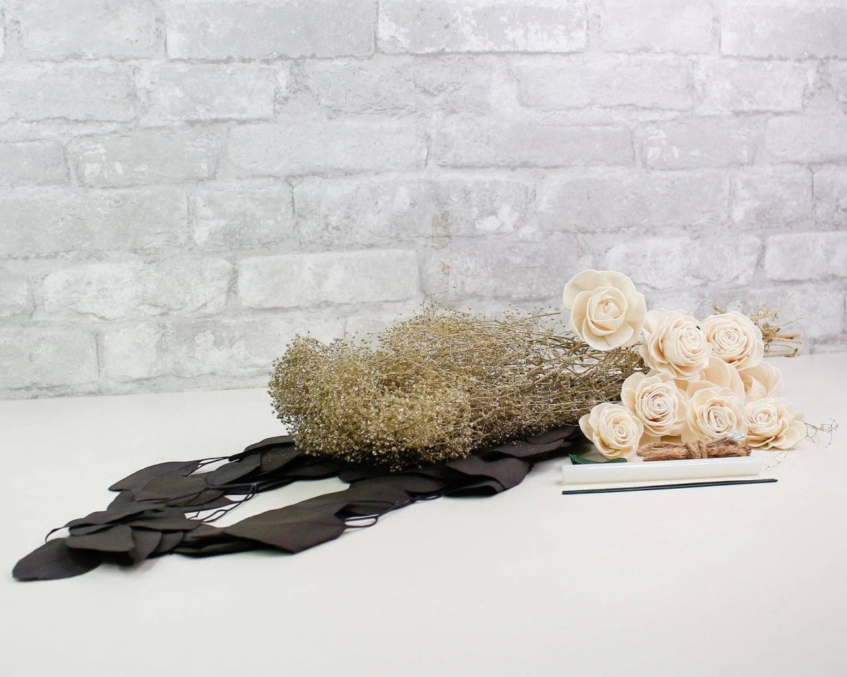 Melrose Magic Boutonniere (Set of 3)* - Image 9