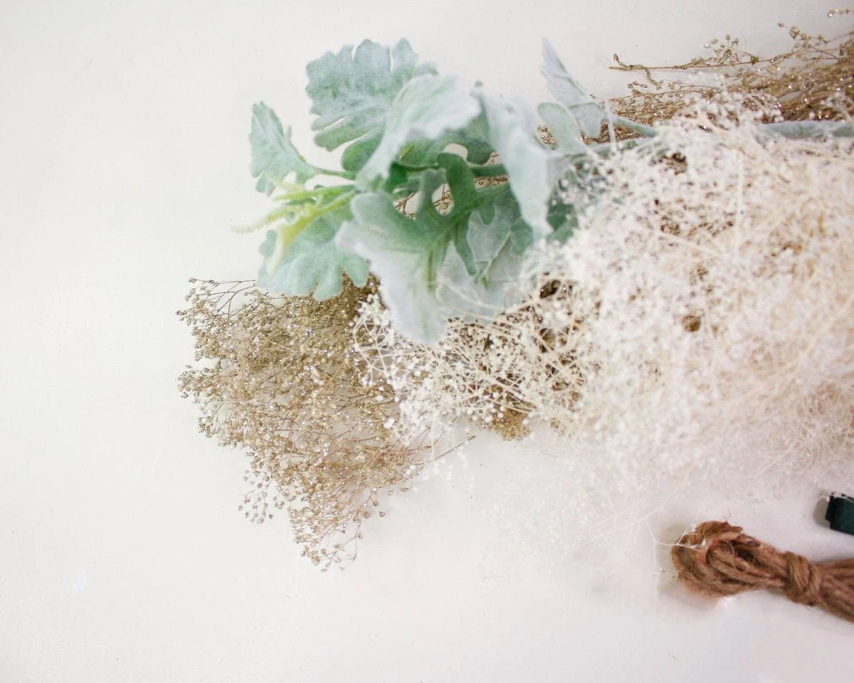 Nearly Nude Mini Bouquet - Image 8