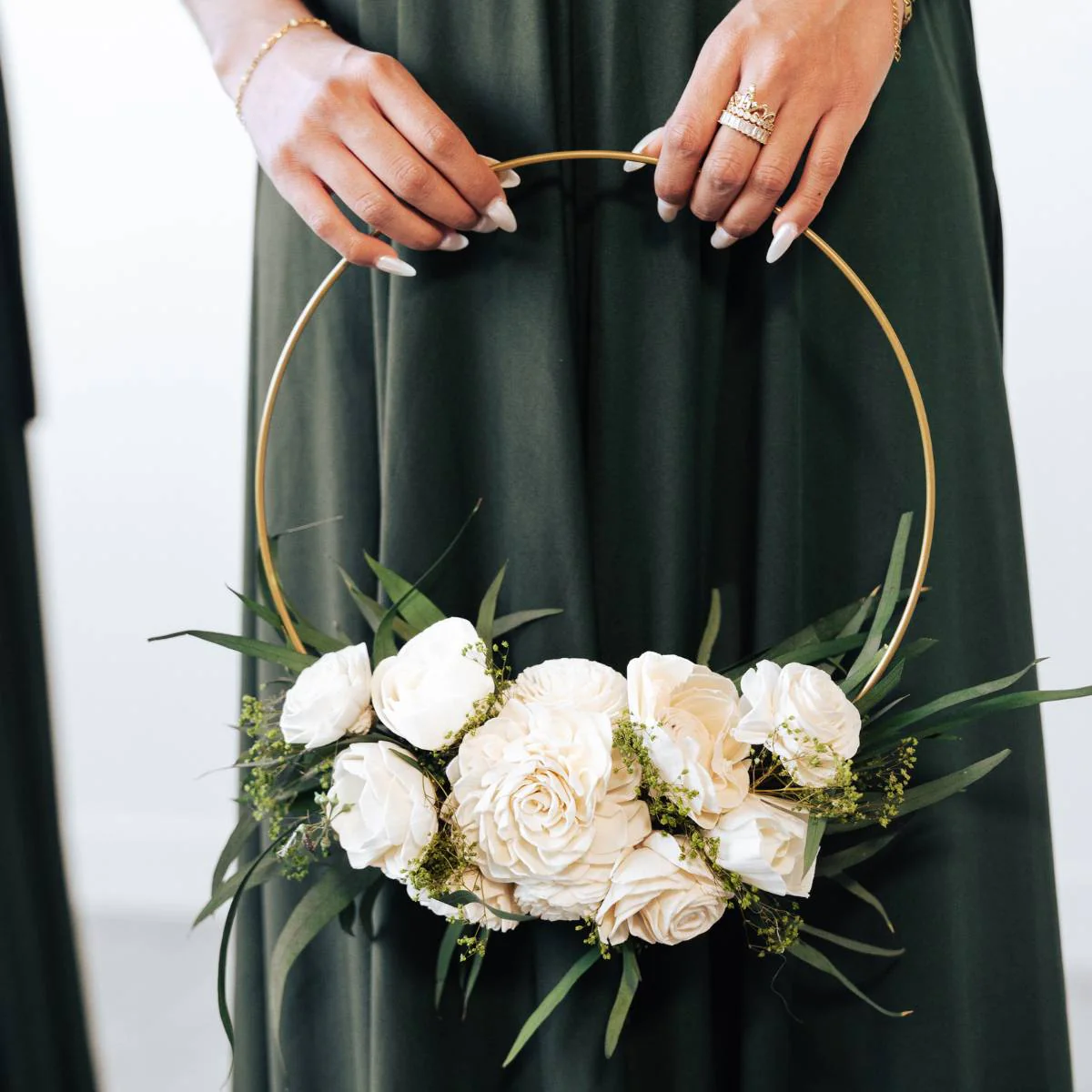 Perfect Simplicity Hoop Bouquet - Image 5