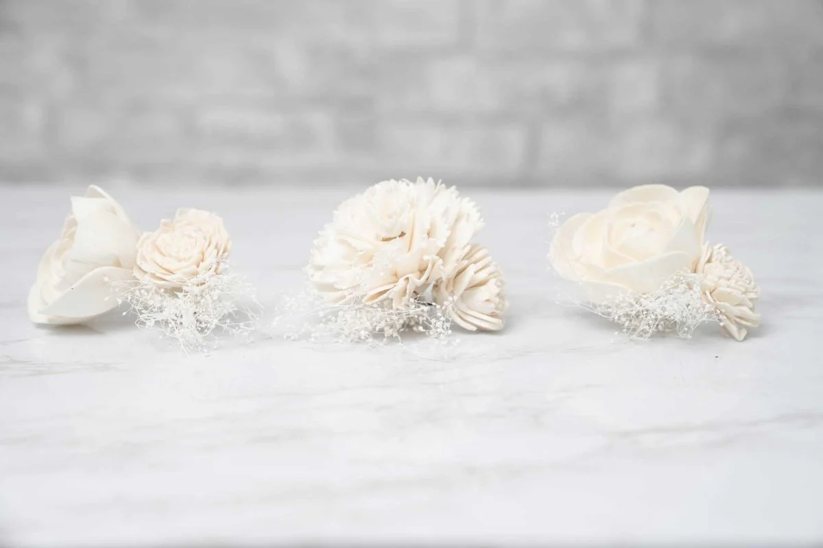 Pure Elegance Boutonniere (Set of 3) - Image 3