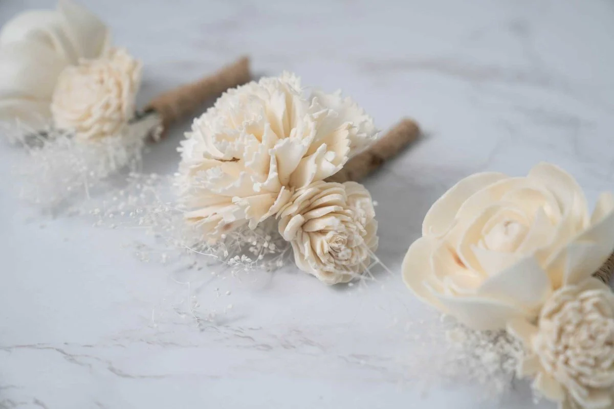 Pure Elegance Boutonniere (Set of 3) - Image 4
