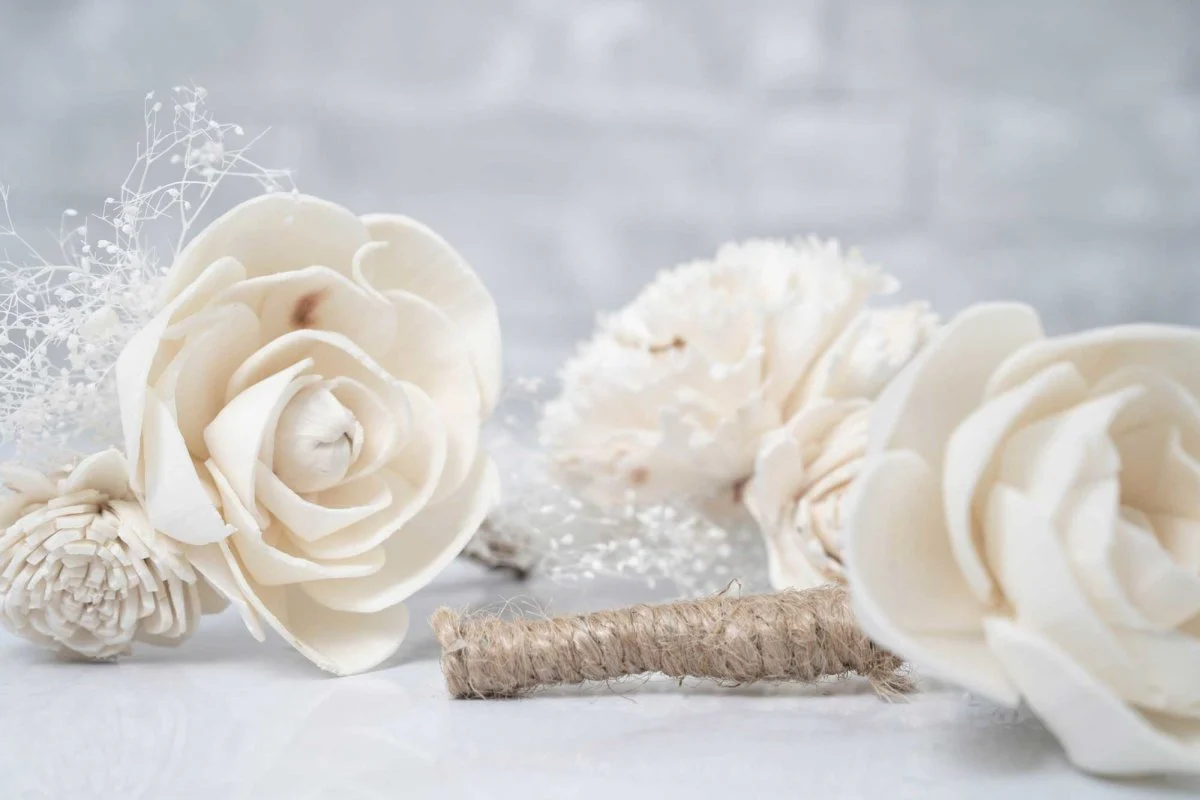 Pure Elegance Boutonniere (Set of 3) - Image 5