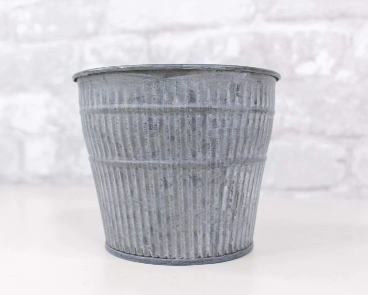 Round Metal Ribbed Pot - Image 2
