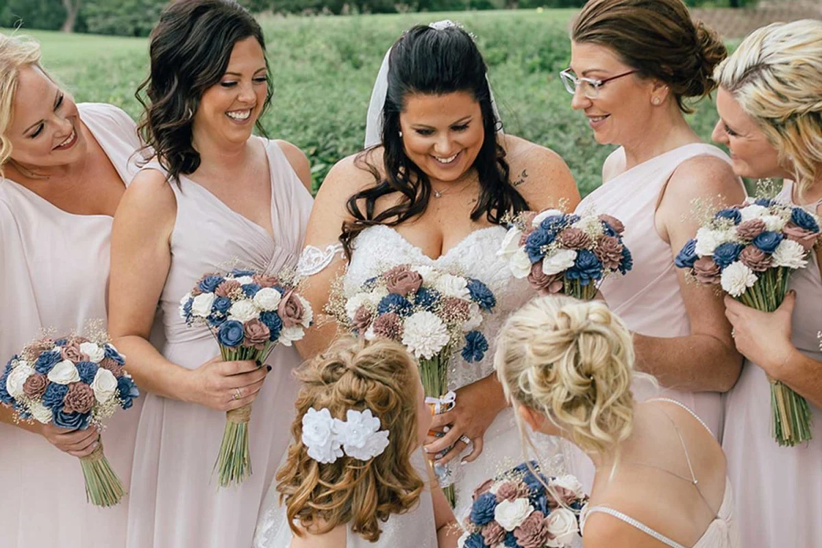 Simple & Elegant Bridal Bouquet - Image 5
