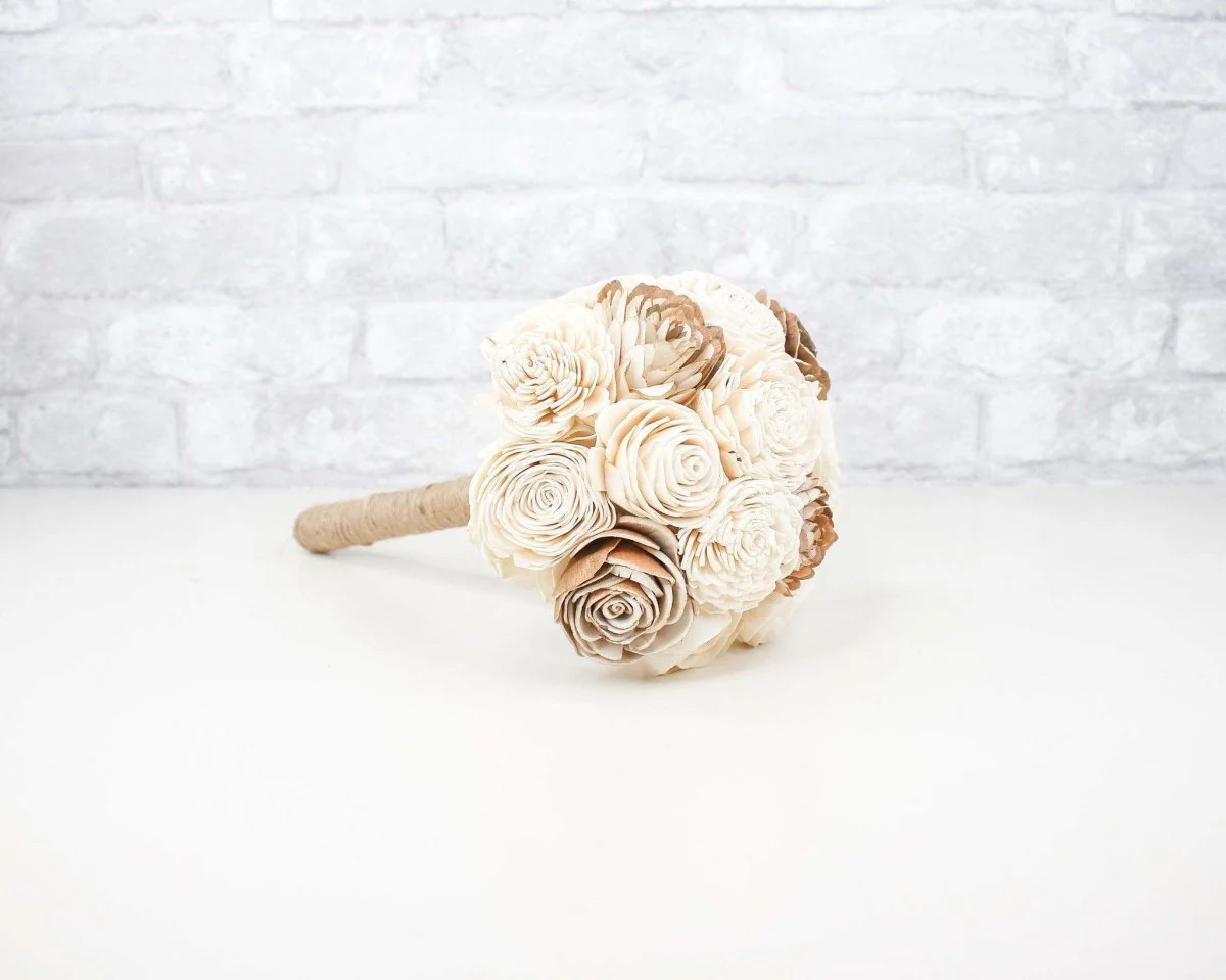 Simple Sola Bouquet - Natural - Image 2