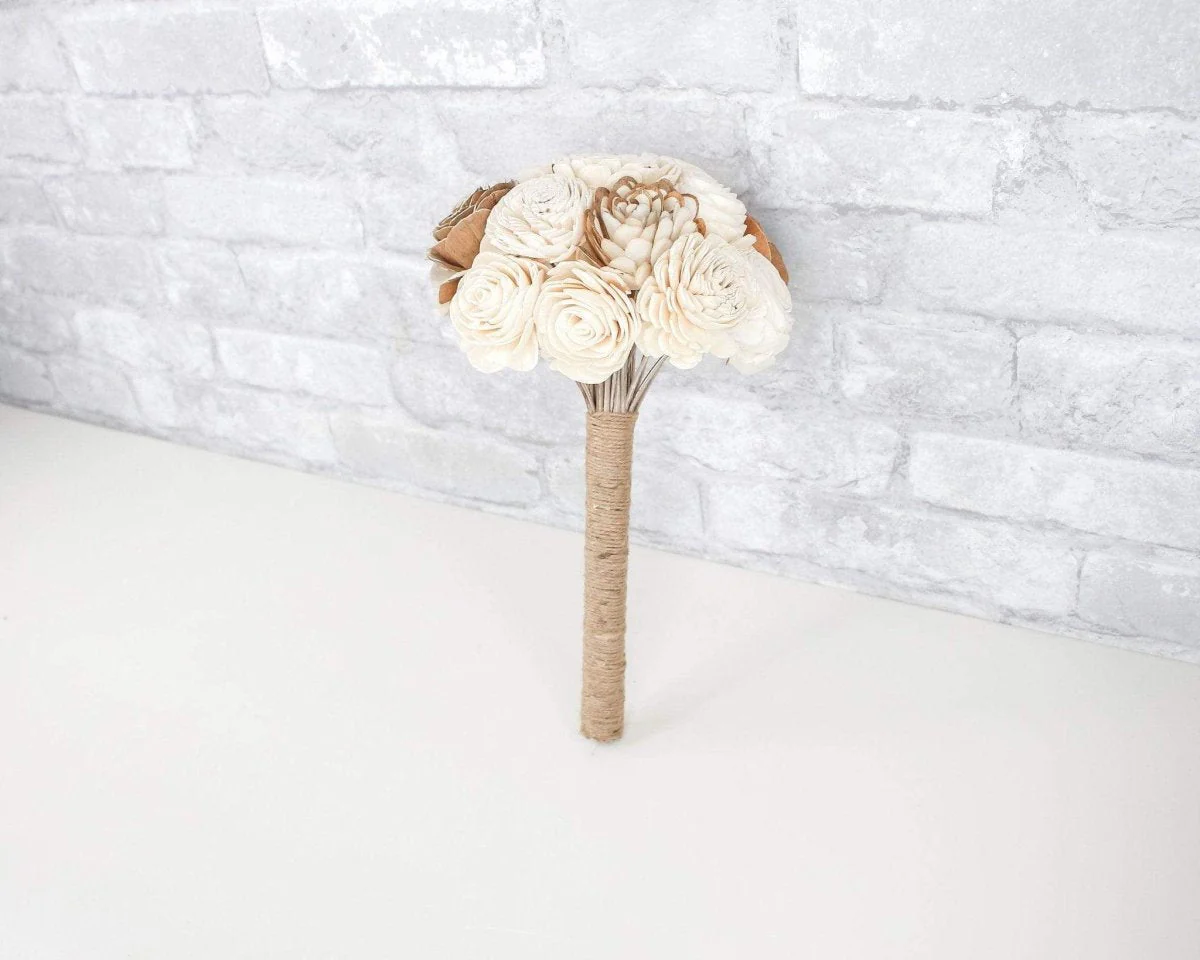 Simple Sola Bouquet - Natural - Image 3