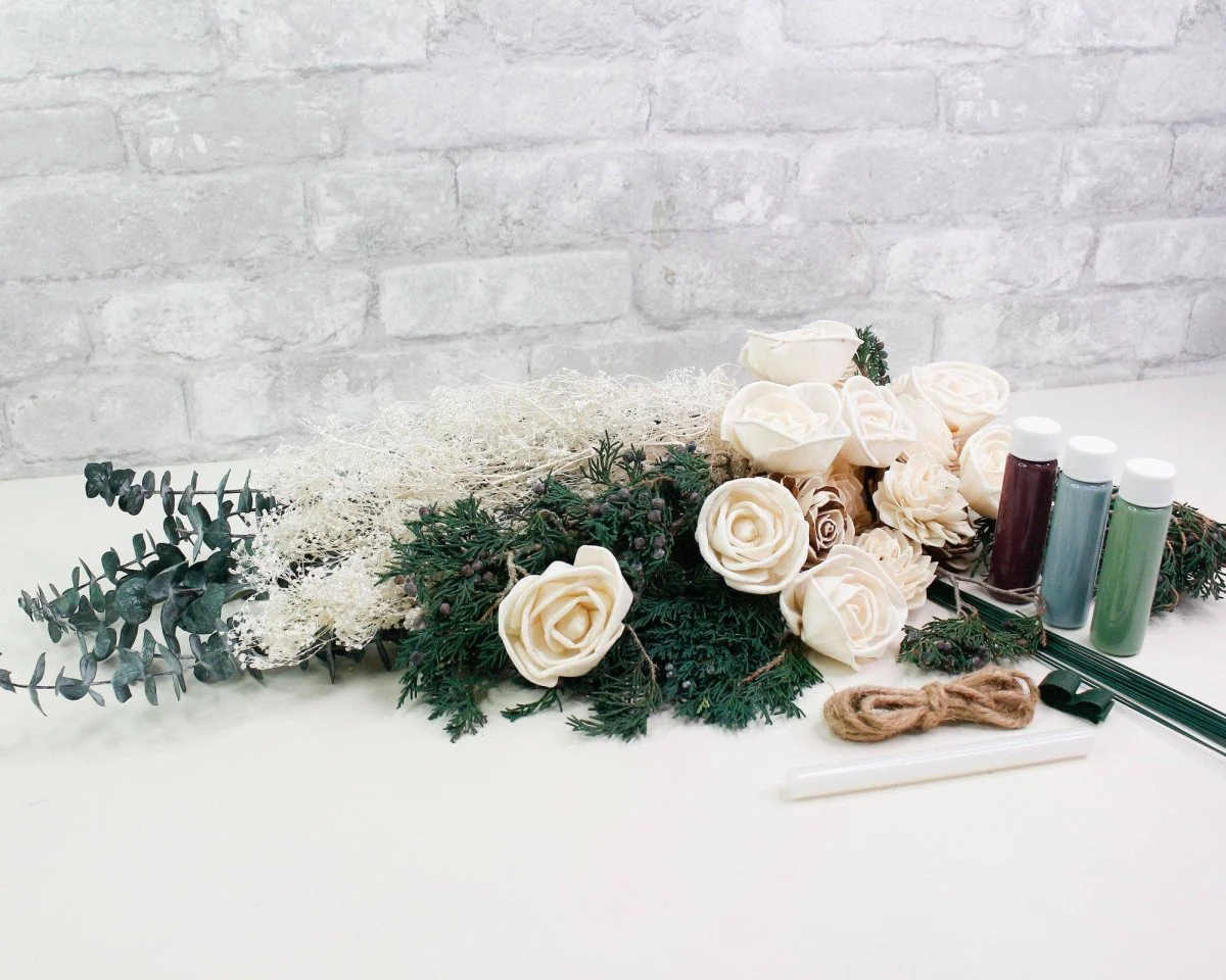 Snowberry Bouquet - Image 15