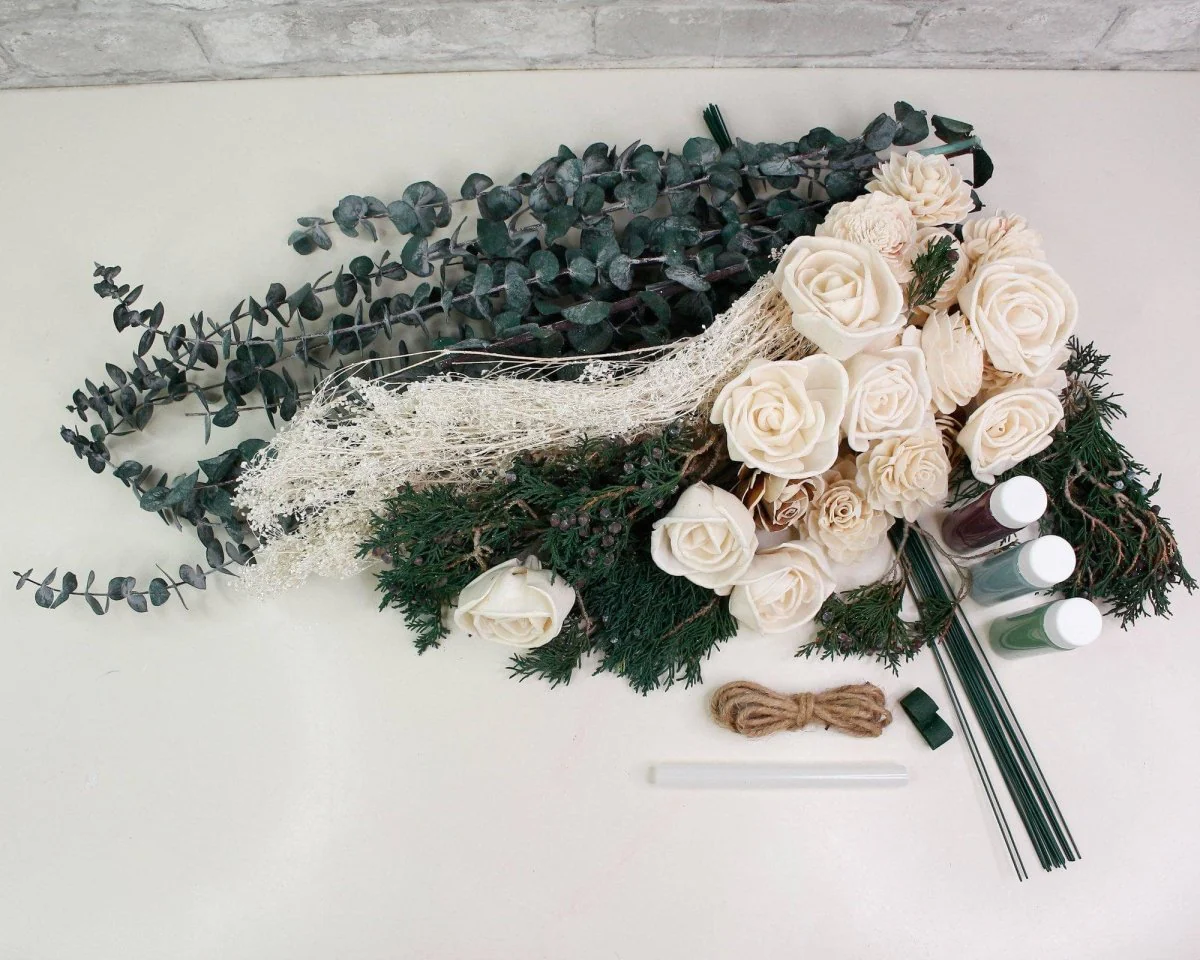 Snowberry Bouquet - Image 16