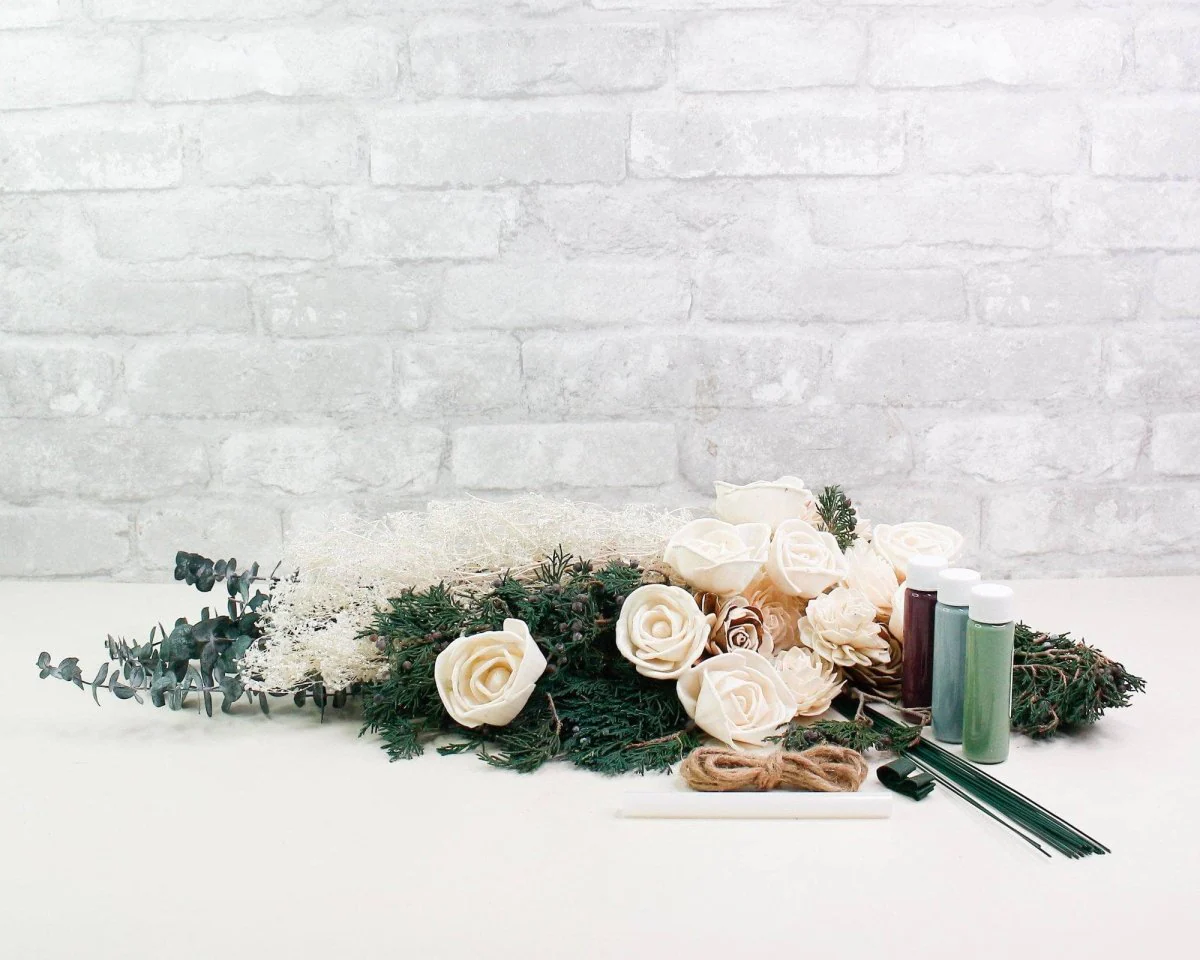 Snowberry Bouquet - Image 4